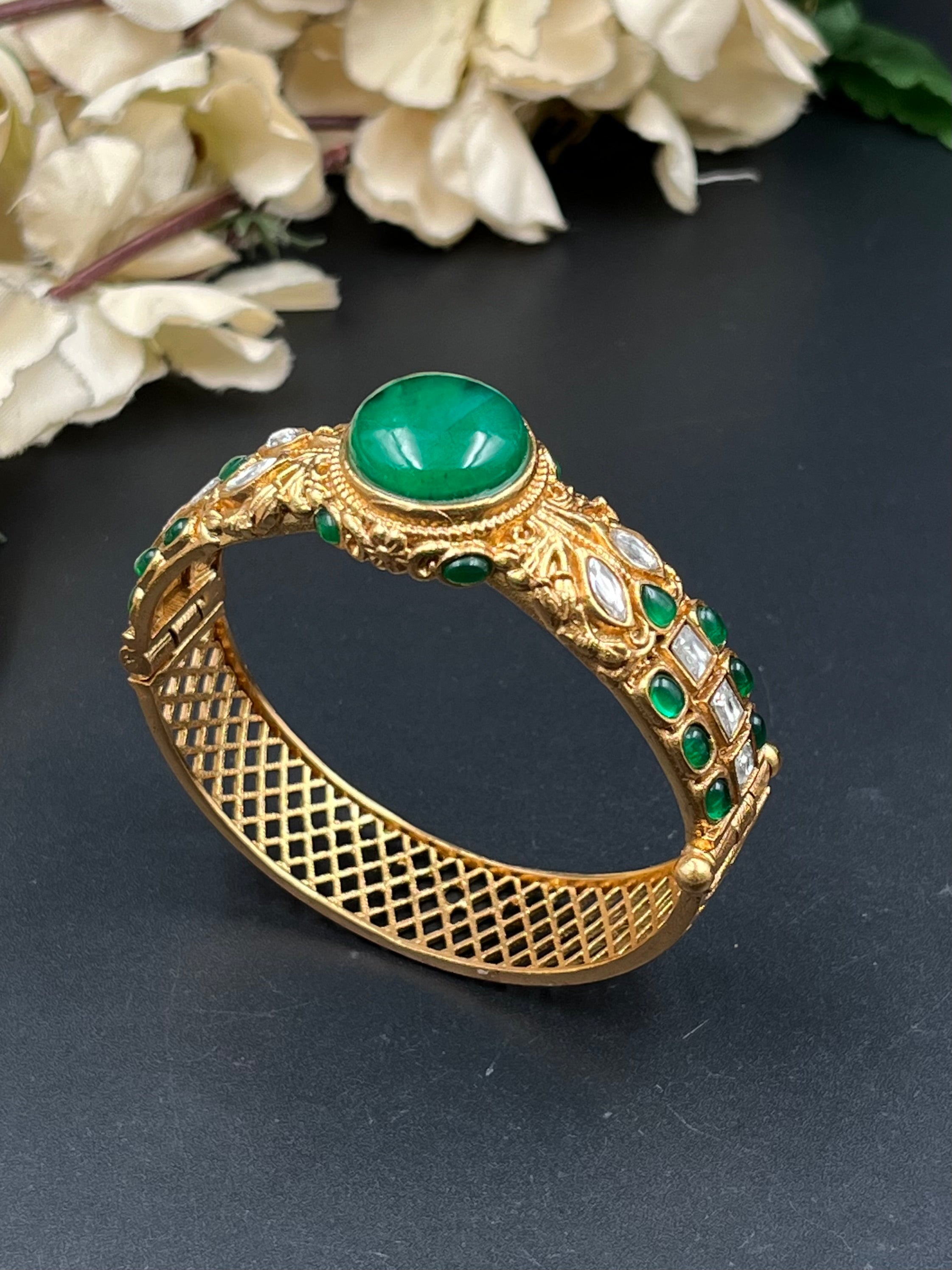 TIGYAS BRACELET