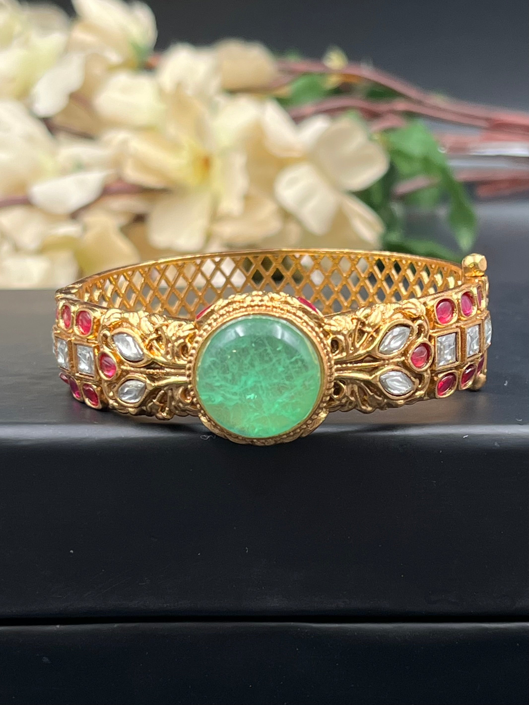 TIGYAS BRACELET