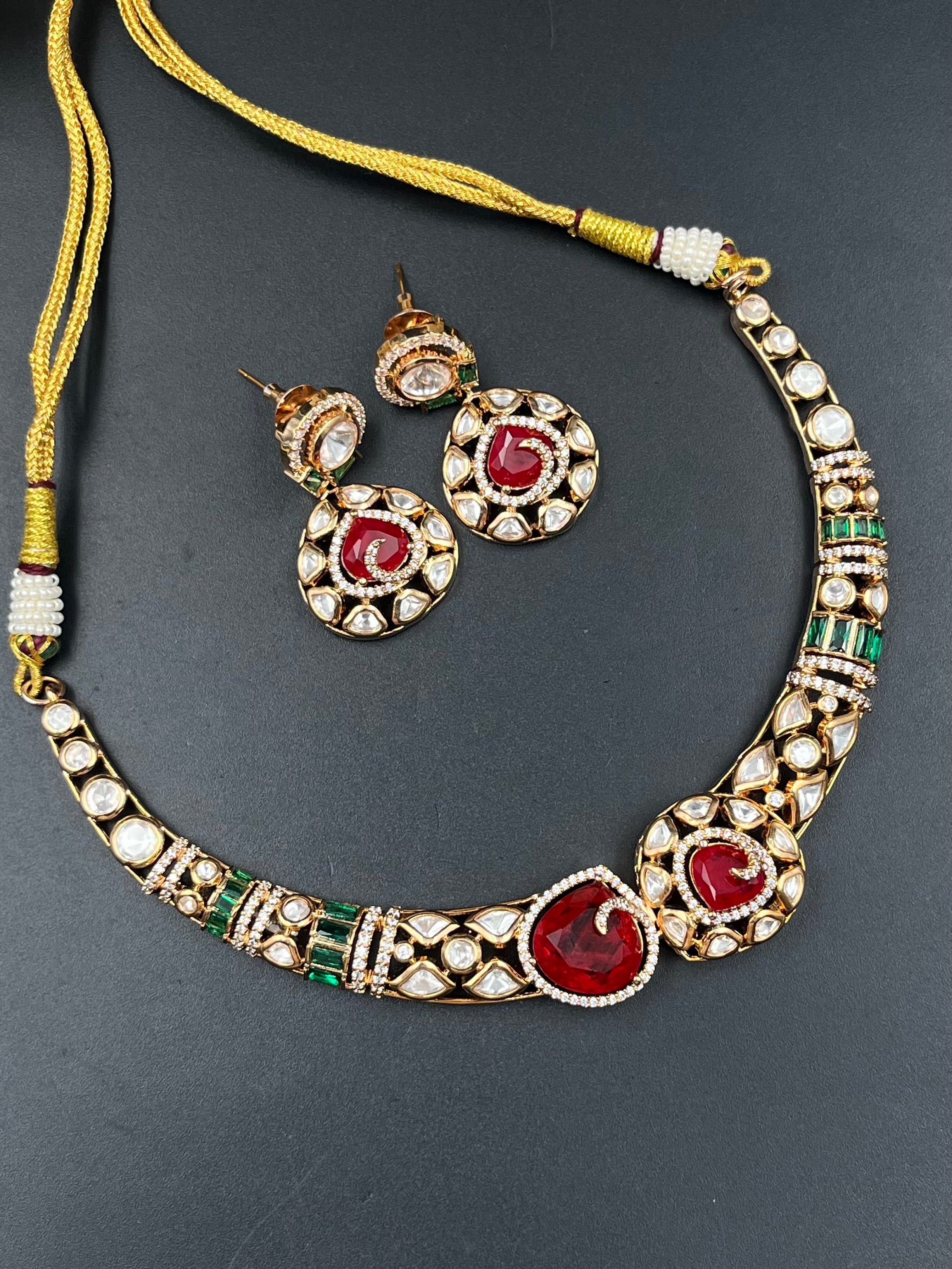 AYAT NECKLACE