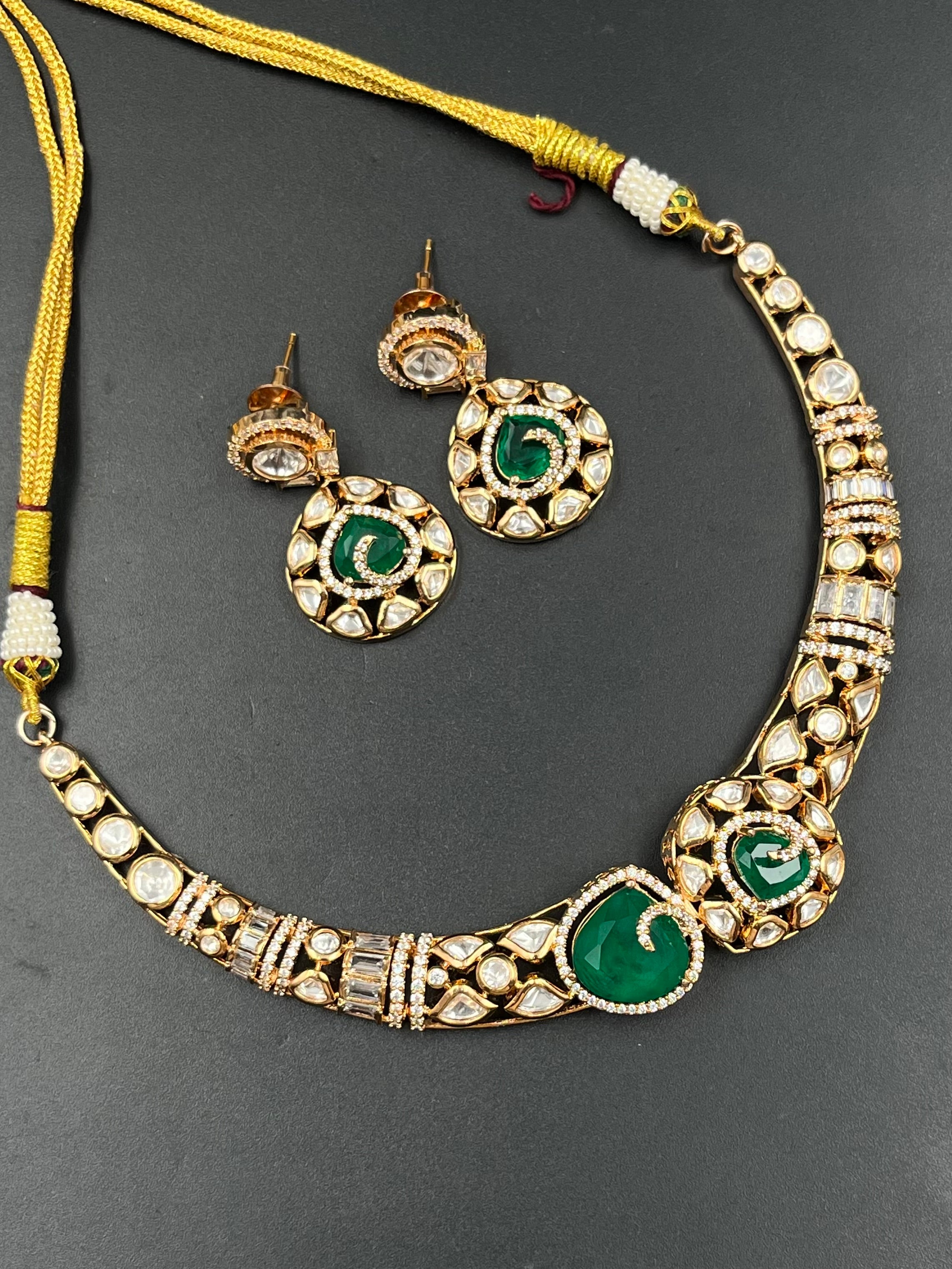 AYAT NECKLACE