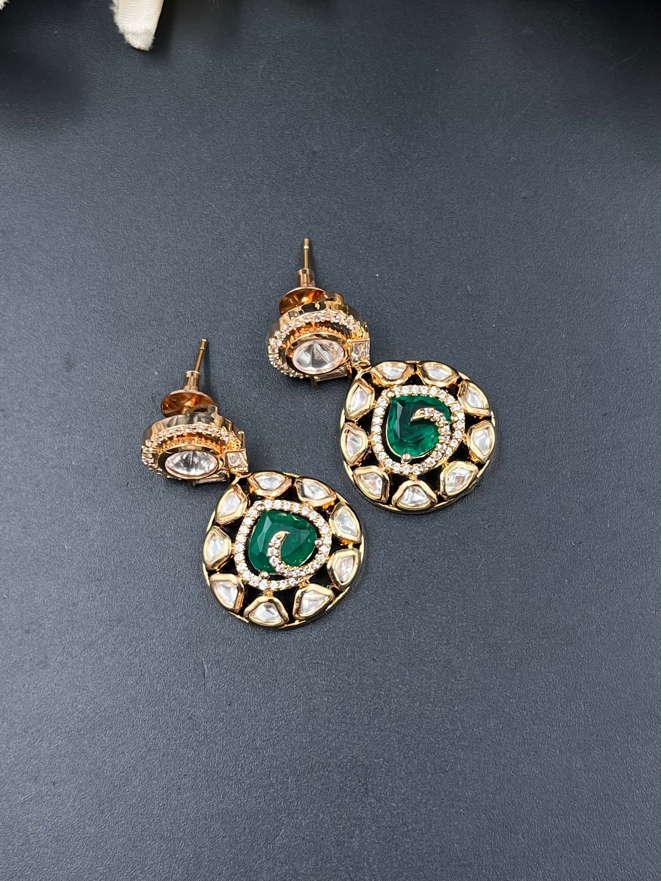 AYAT NECKLACE