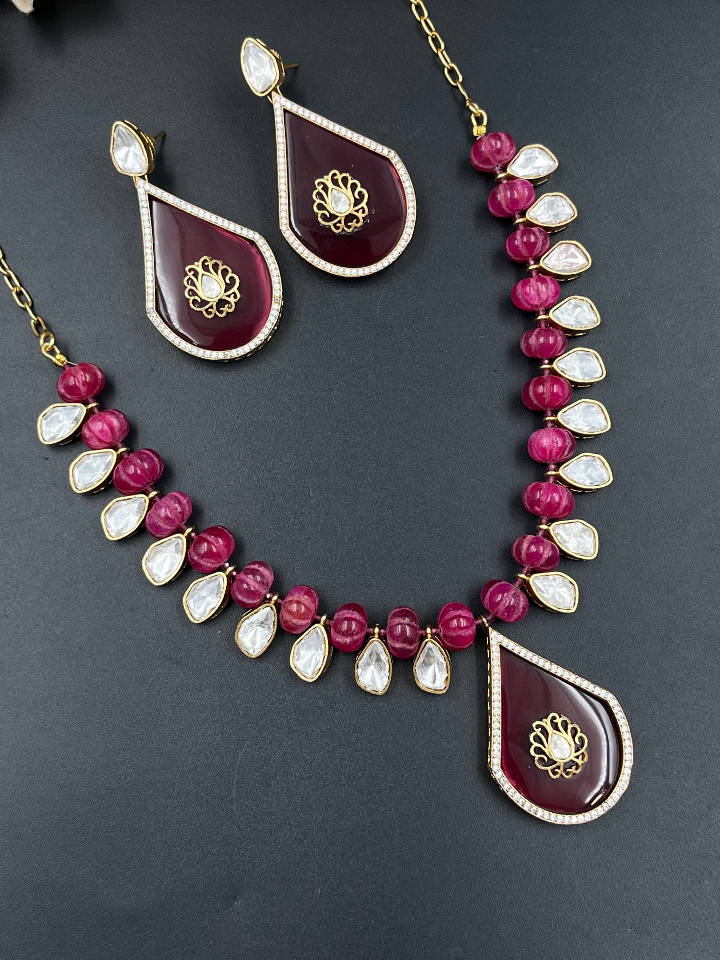 LIYA NECKLACE