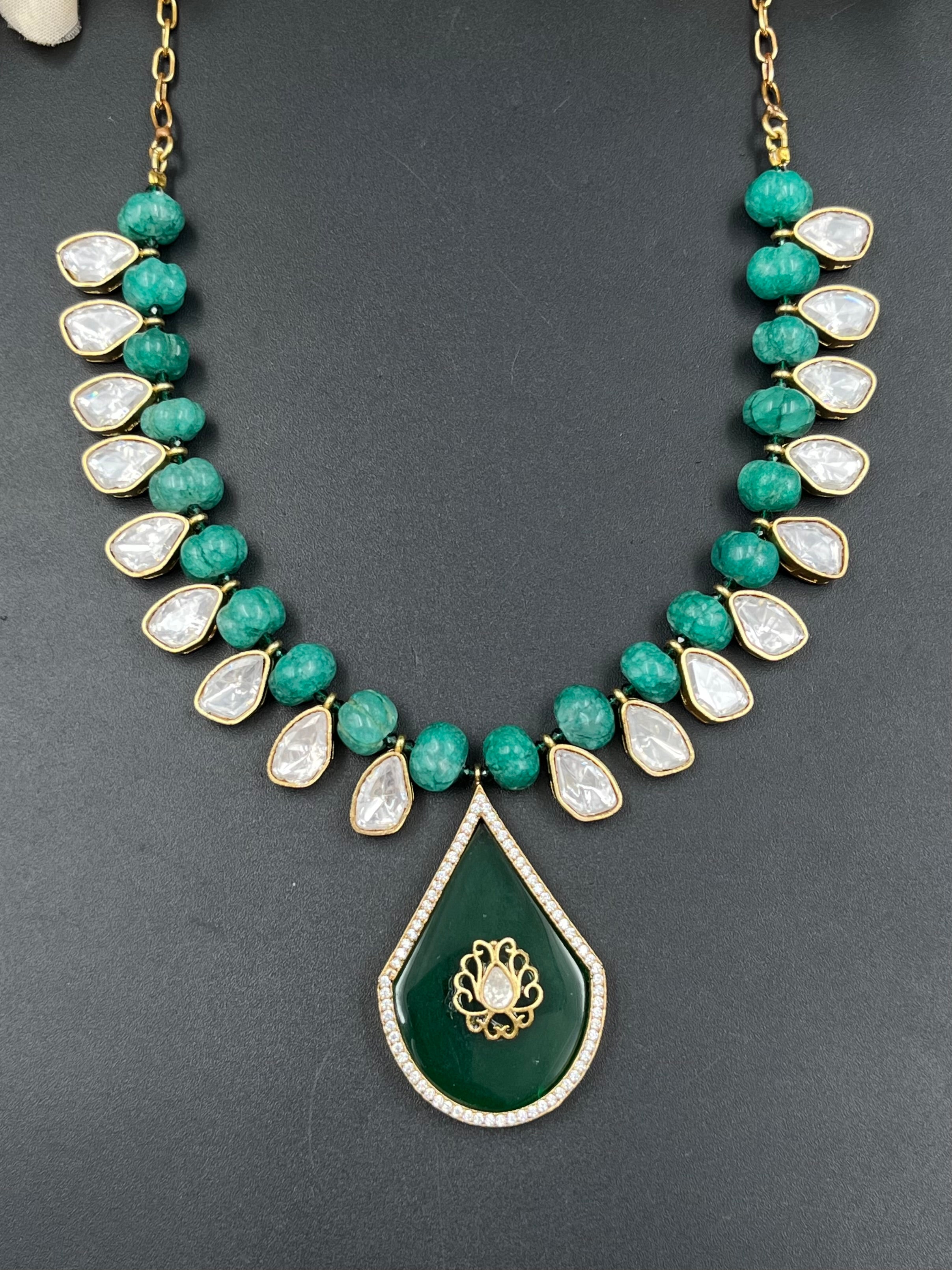 LIYA NECKLACE