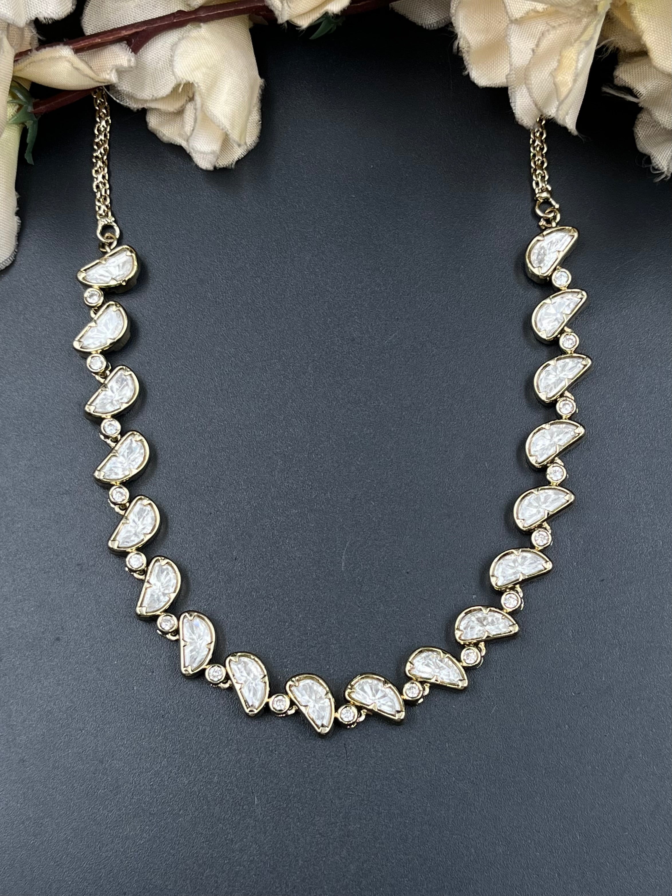 MIYA NECKLACE