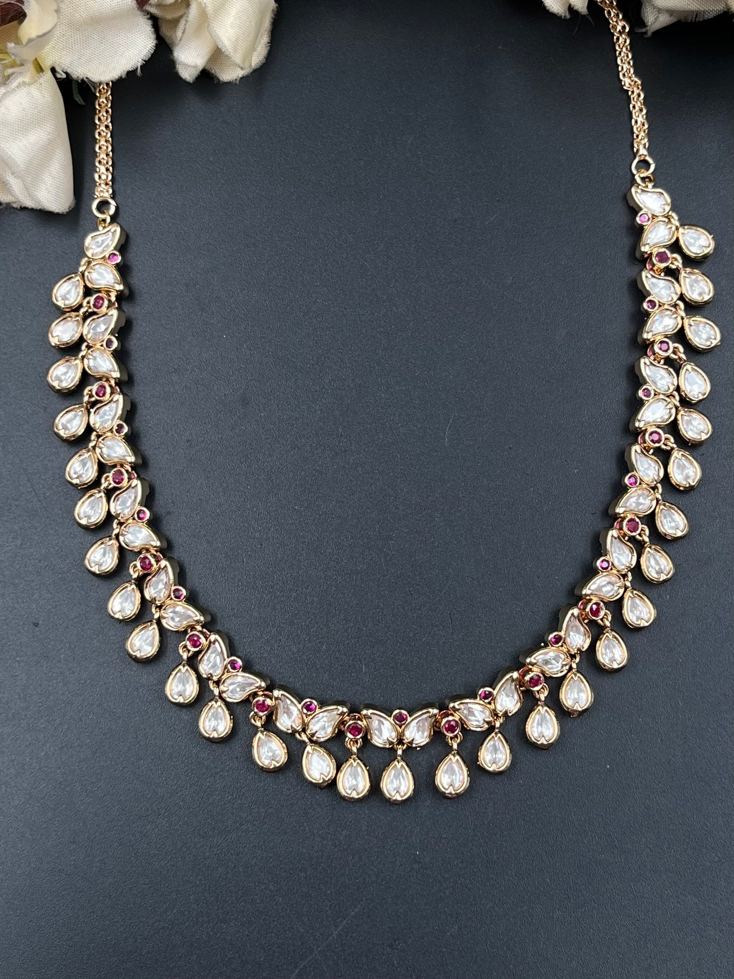 JIYAKS NECKLACE