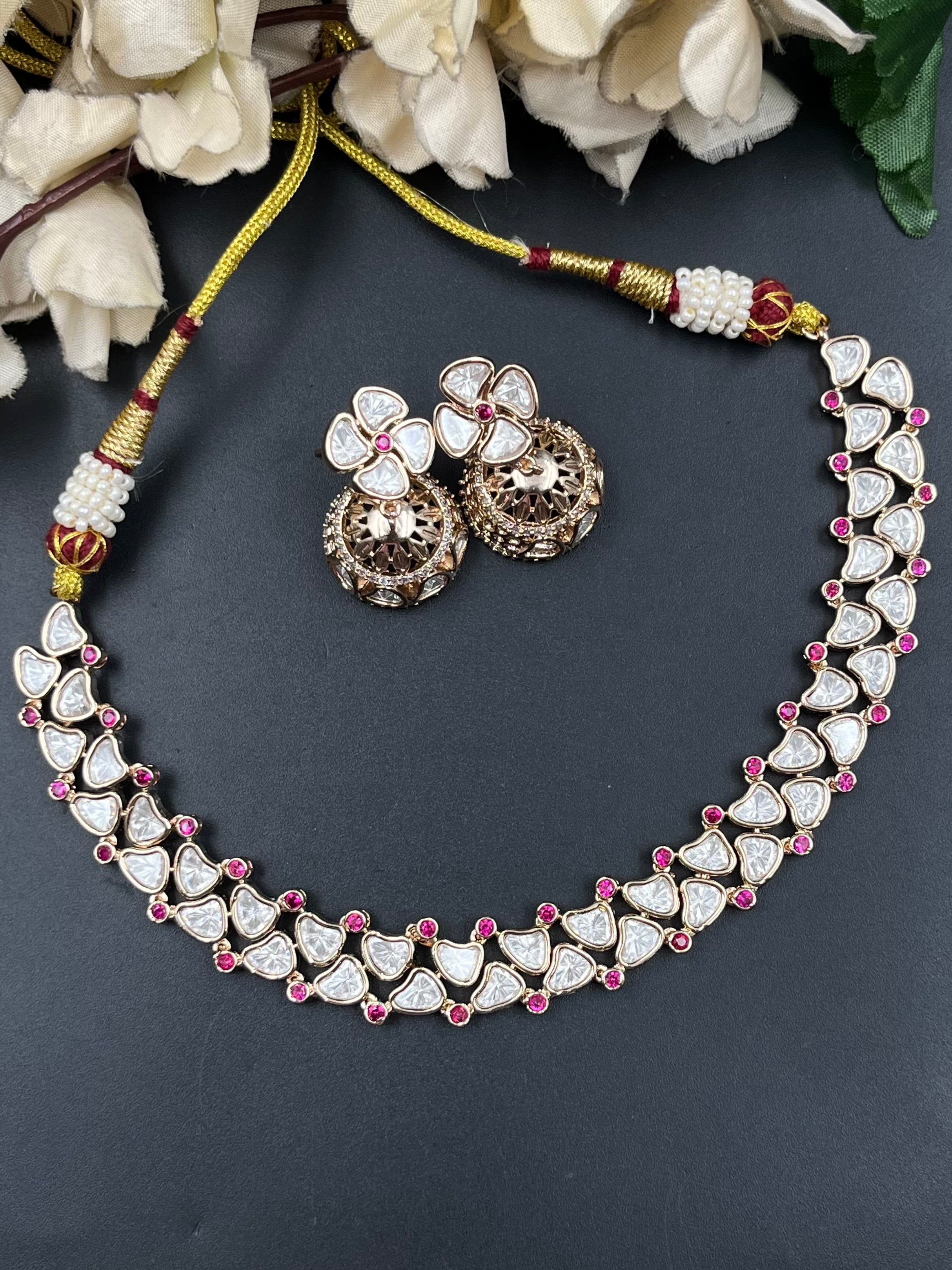GIYA NECKLACE