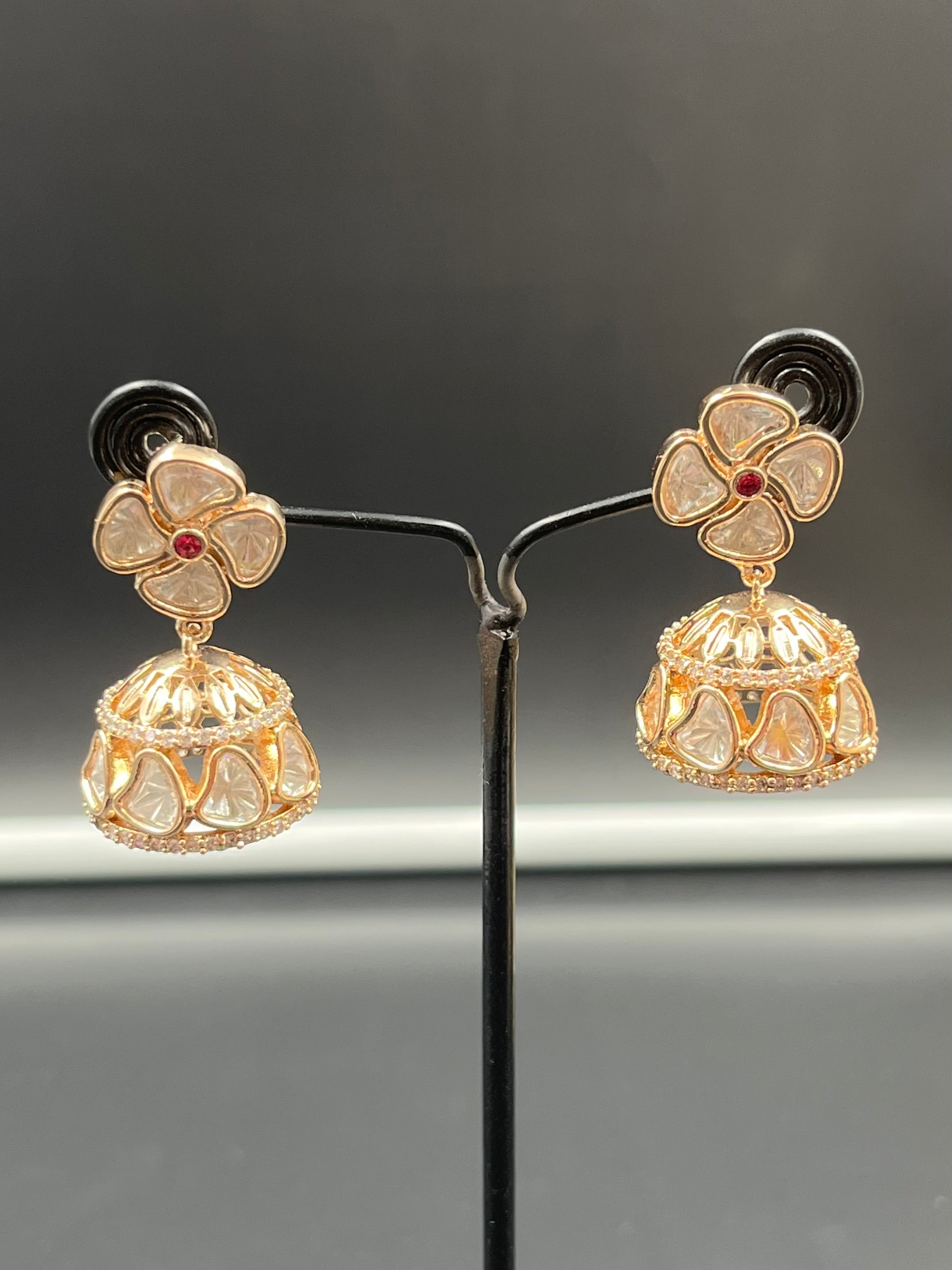 GIYA NECKLACE