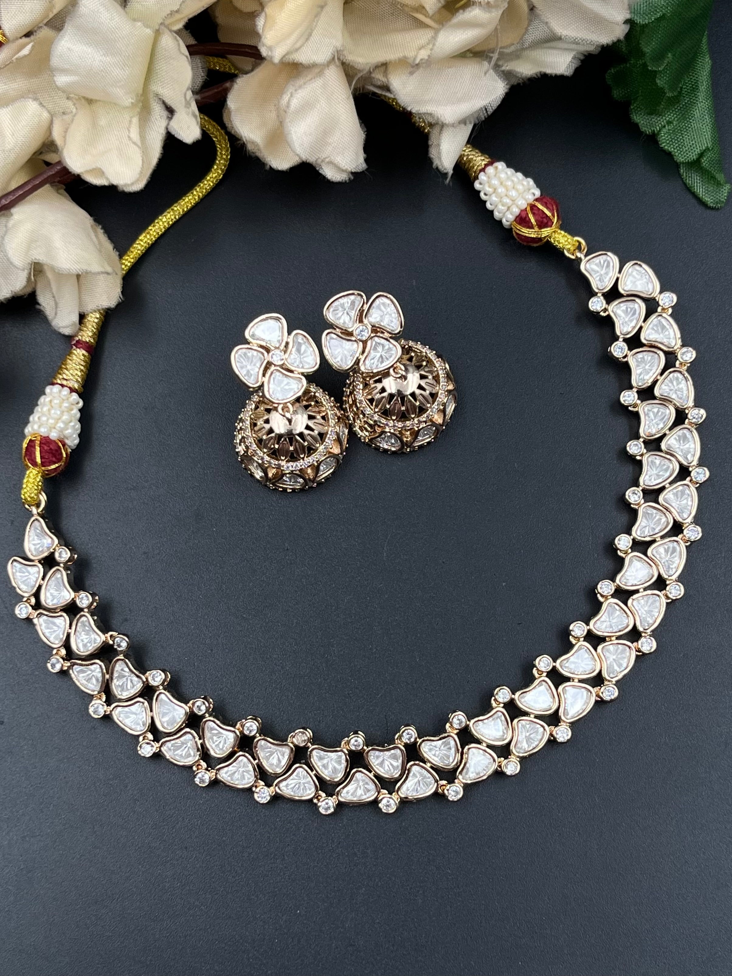 GIYA NECKLACE