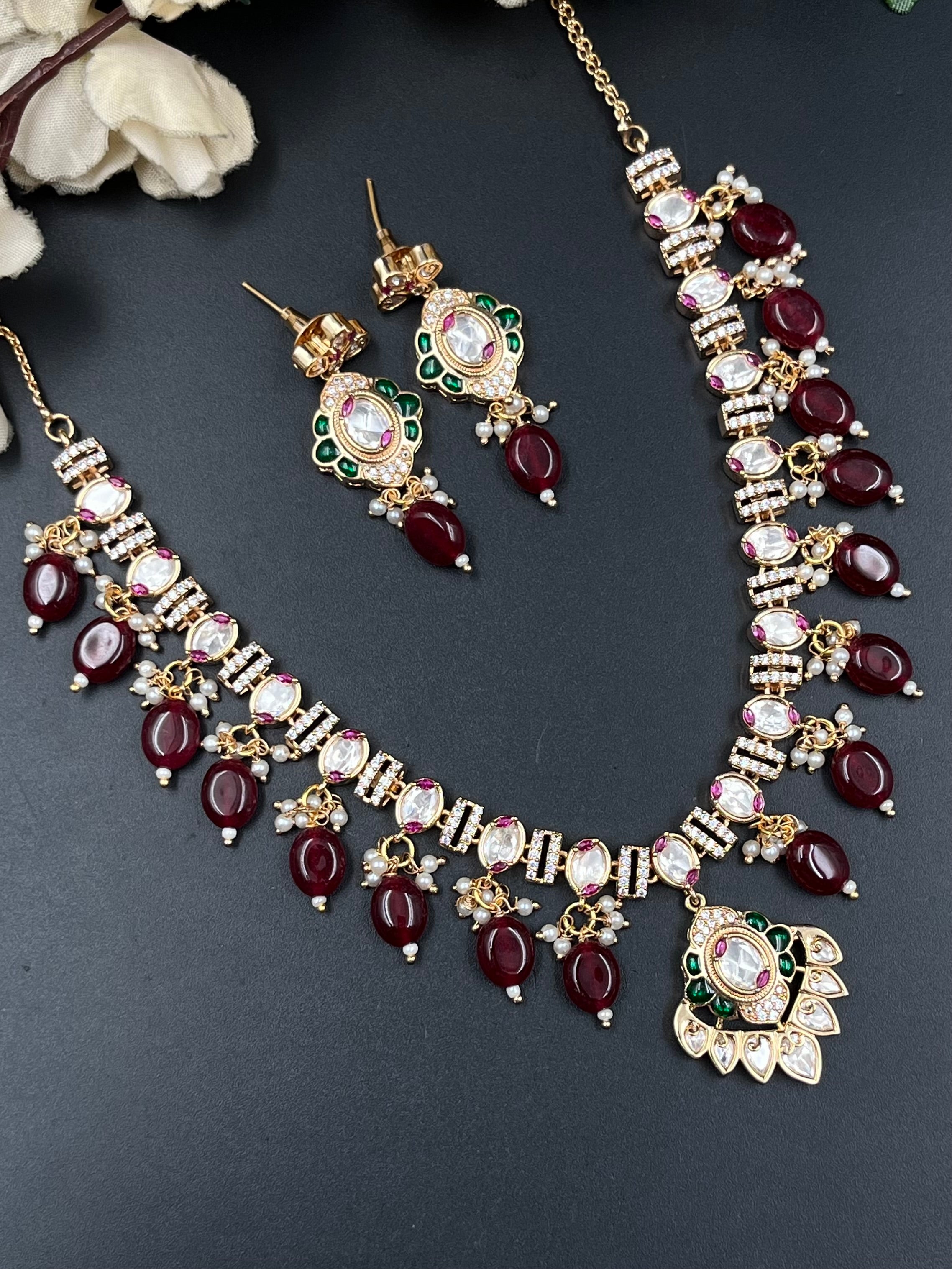 JIYAS NECKLACE