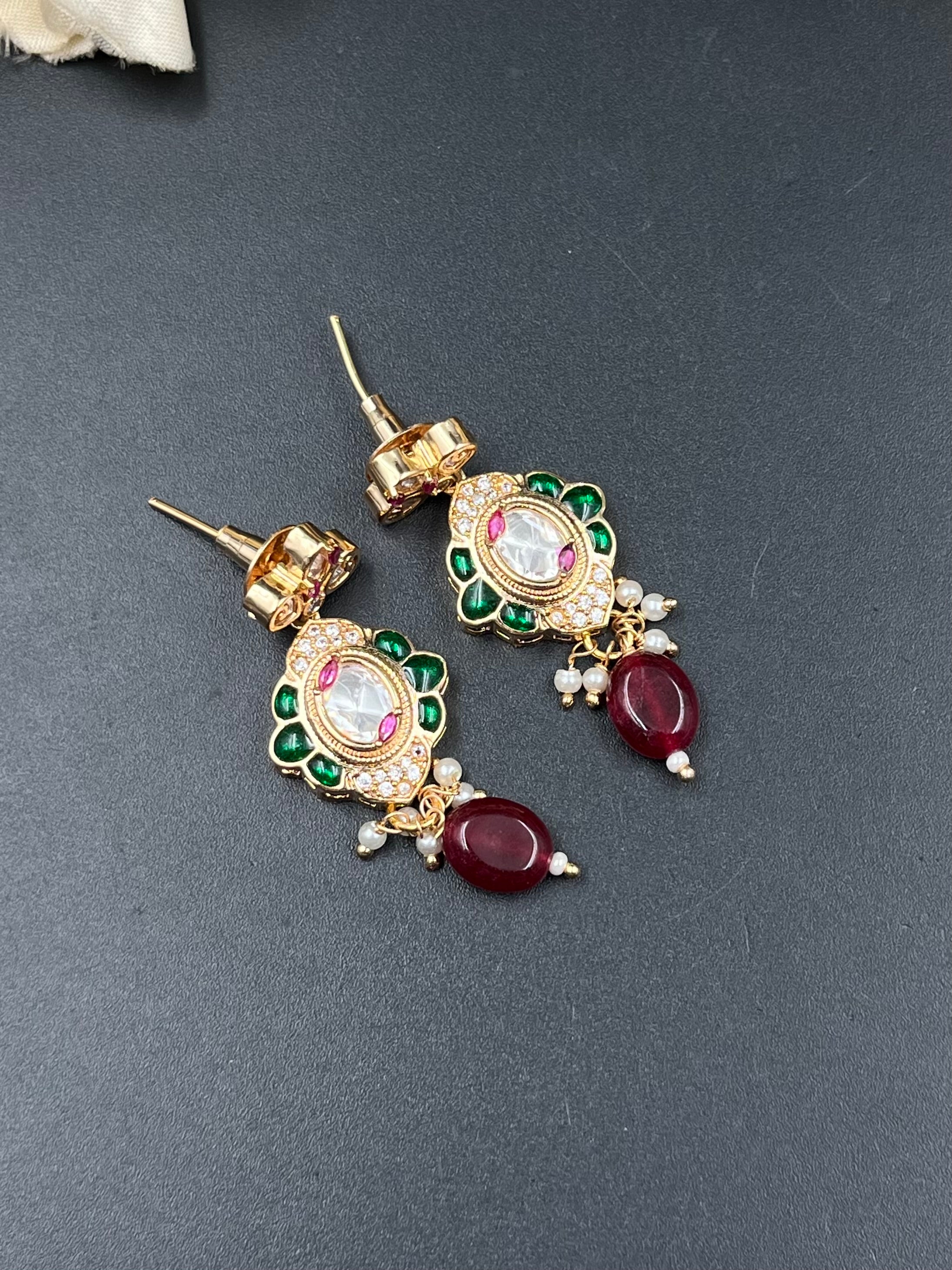 JIYAS NECKLACE