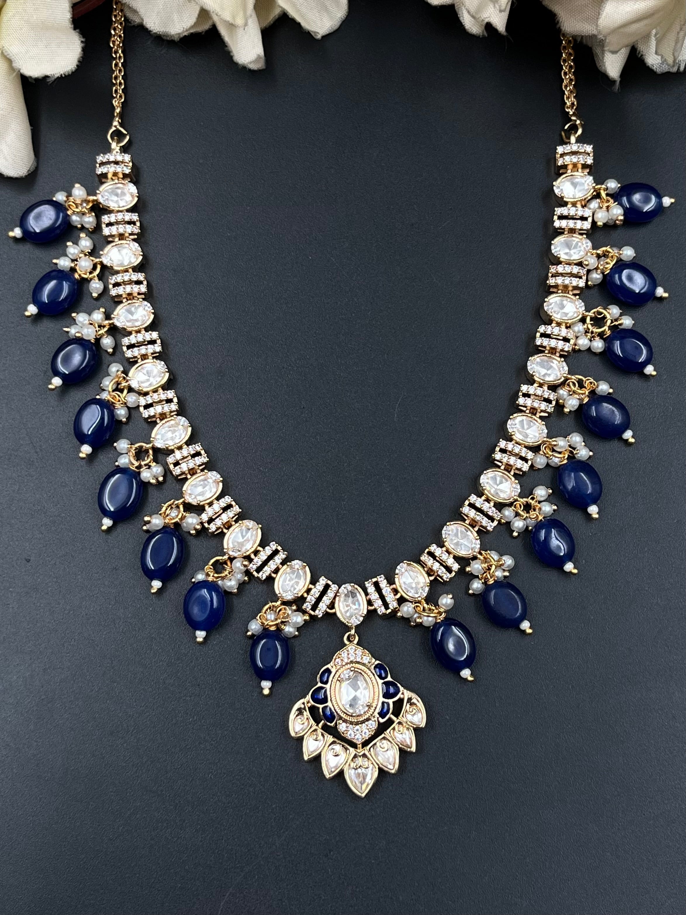 JIYAS NECKLACE