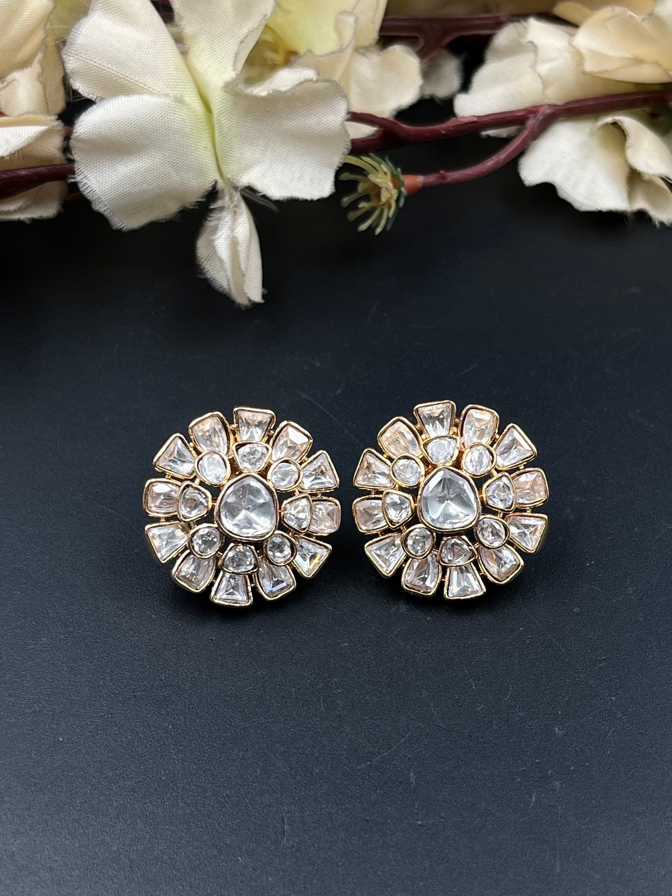 LIUN EARRINGS