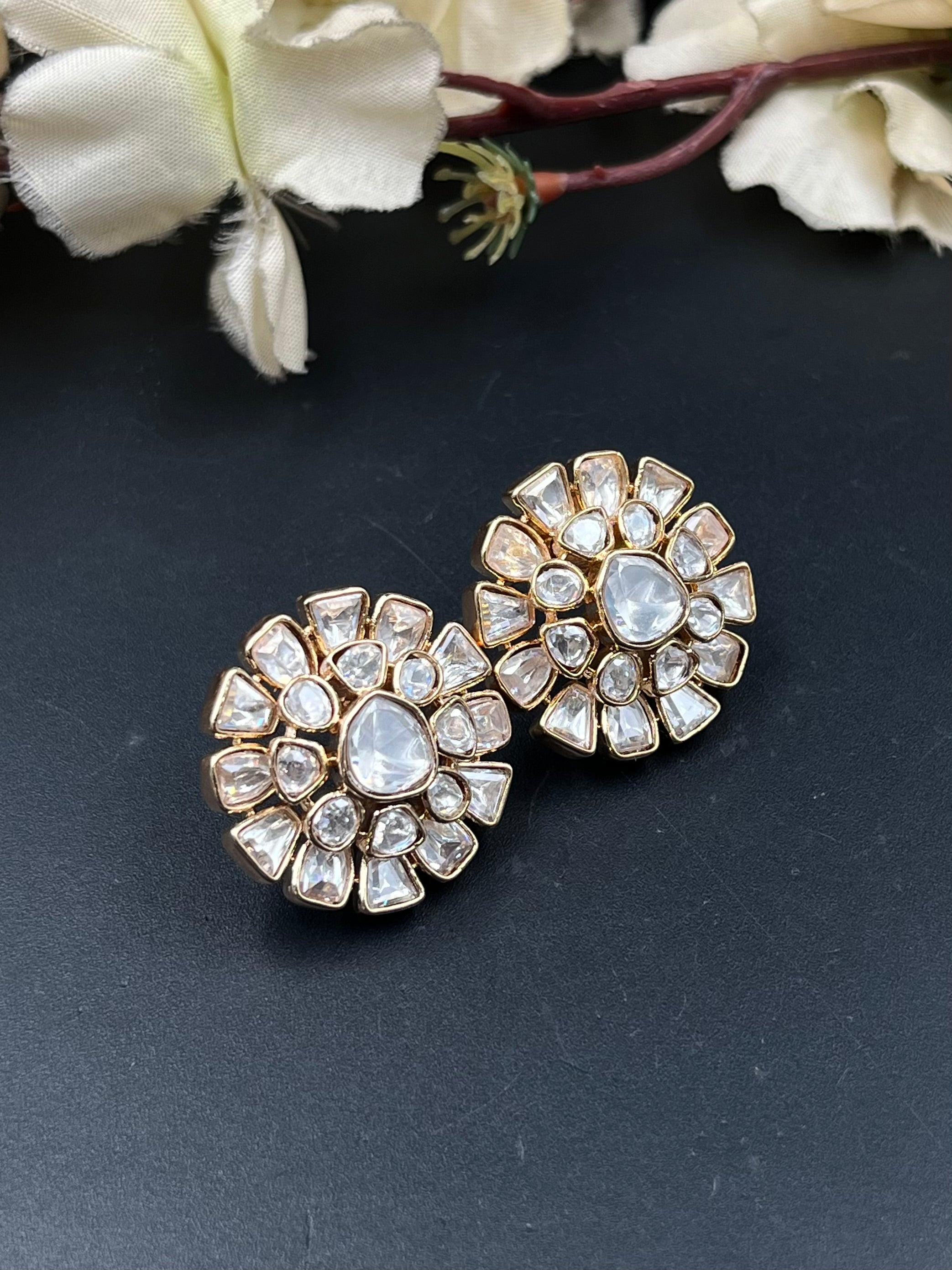 LIUN EARRINGS