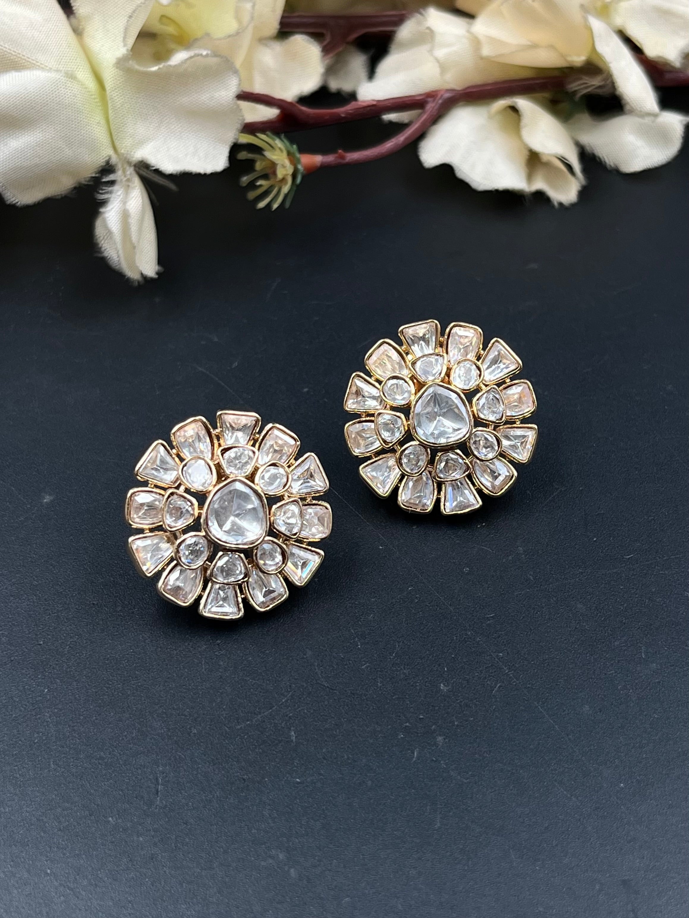 LIUN EARRINGS