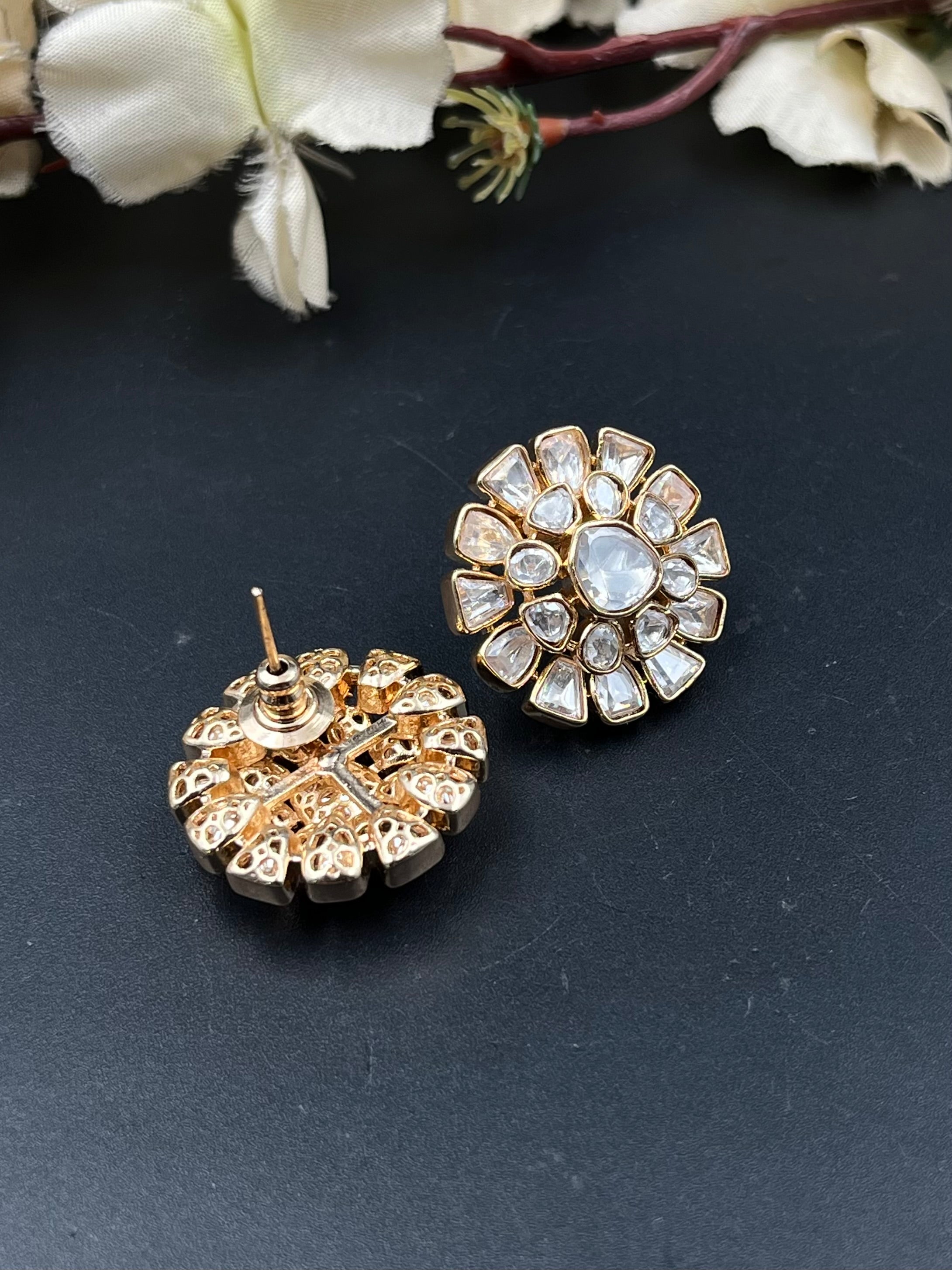 LIUN EARRINGS
