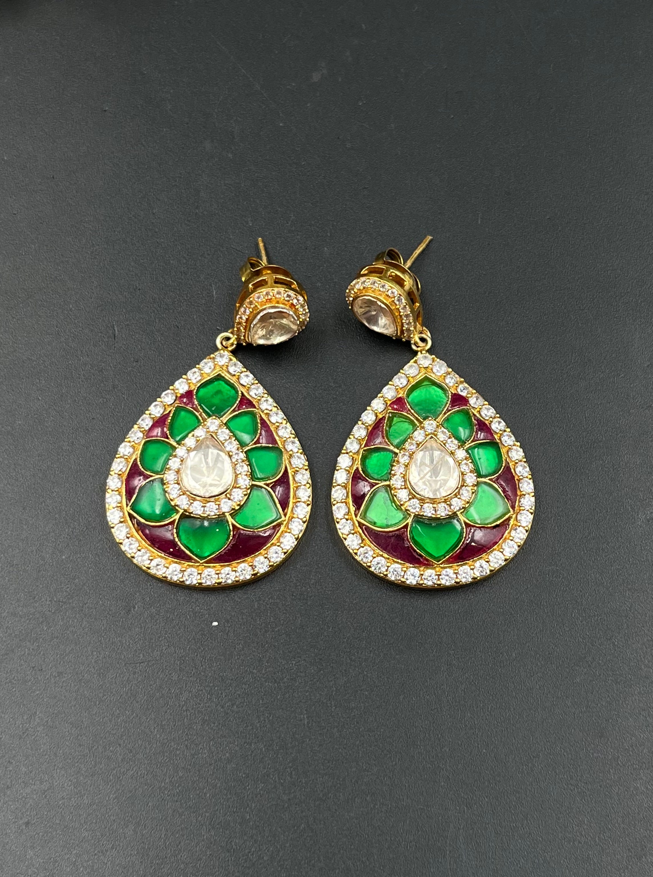 LIYAS EARRING