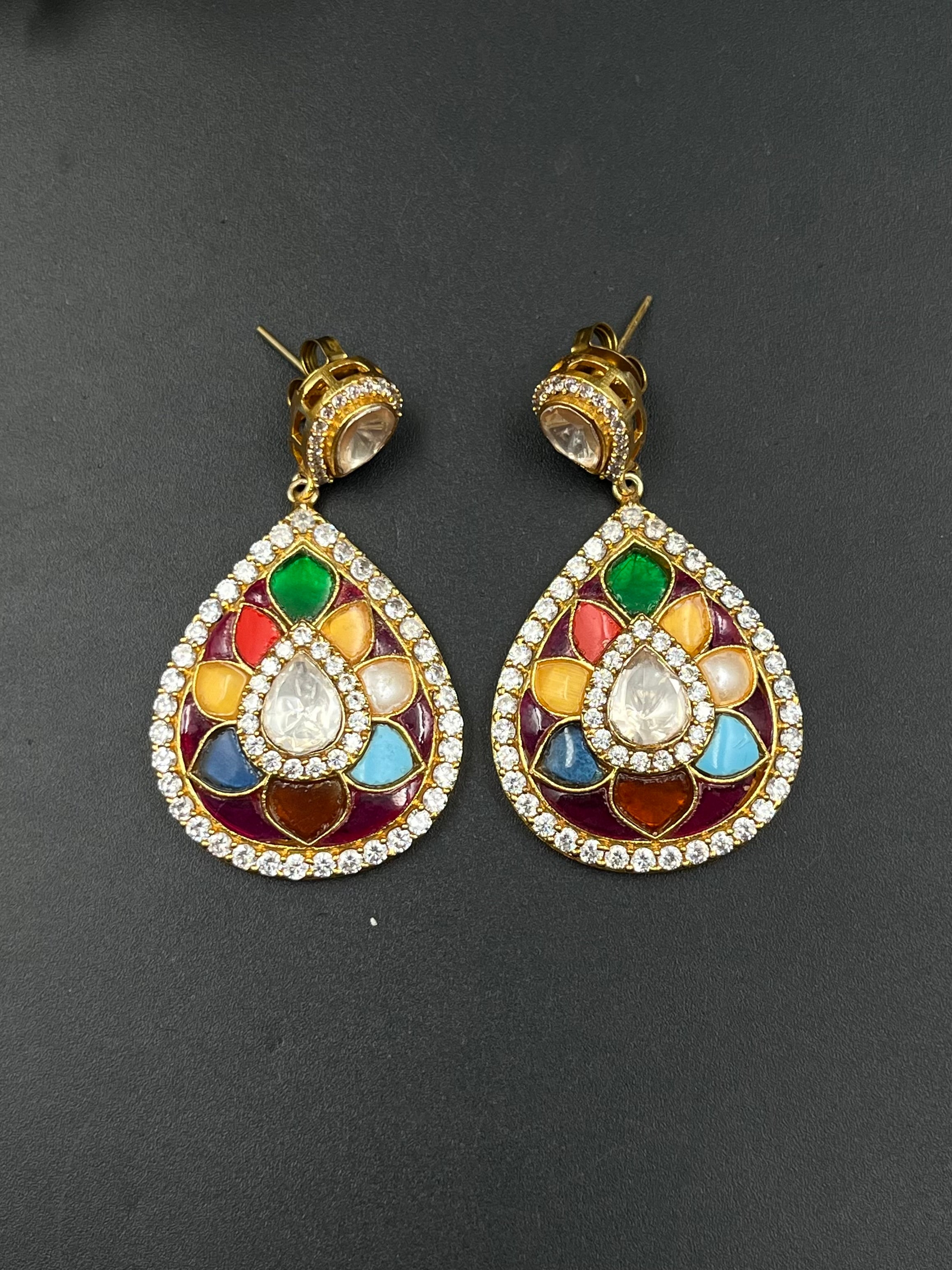 LIYAS EARRING