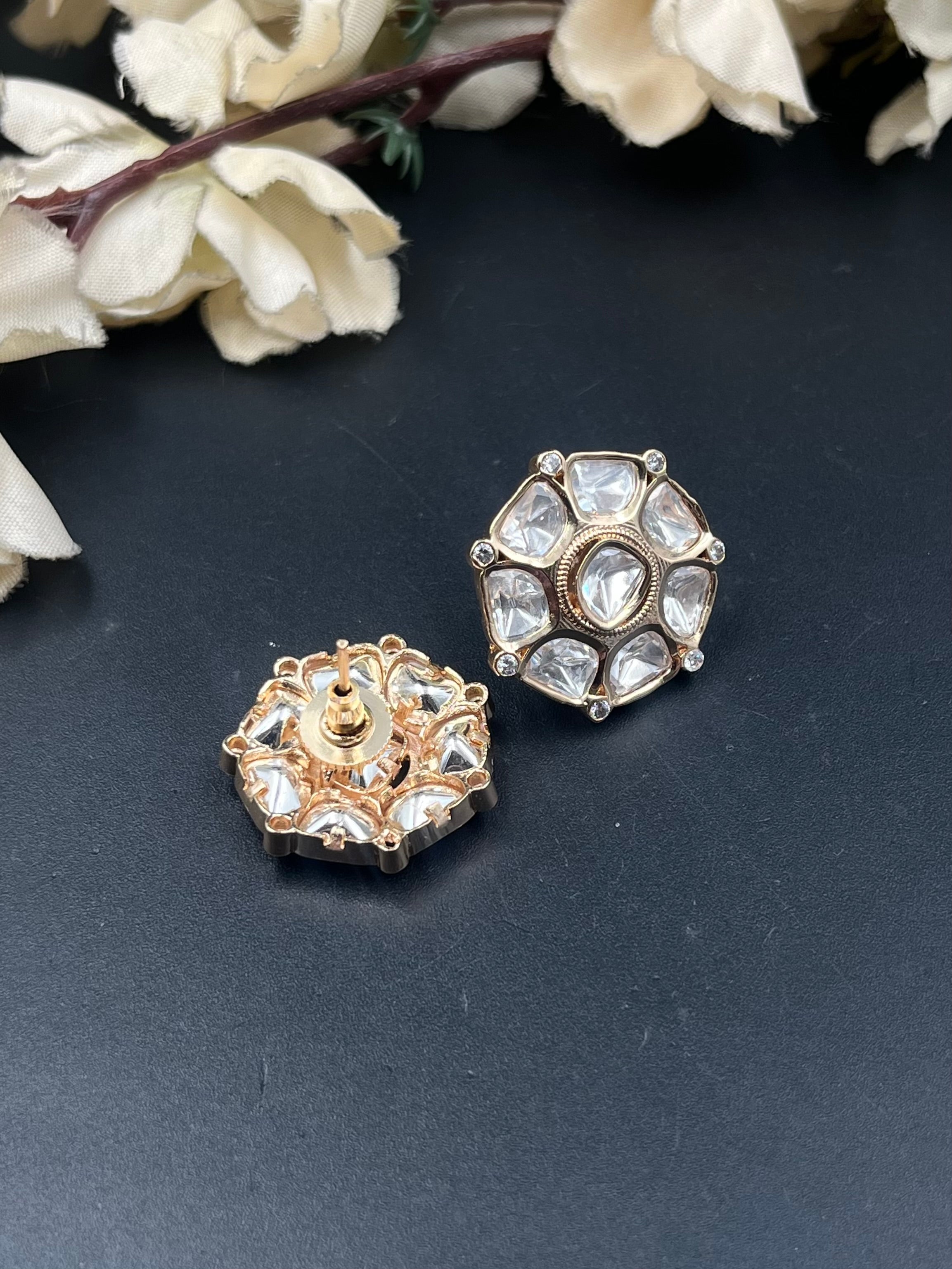 NAFISA EARRING
