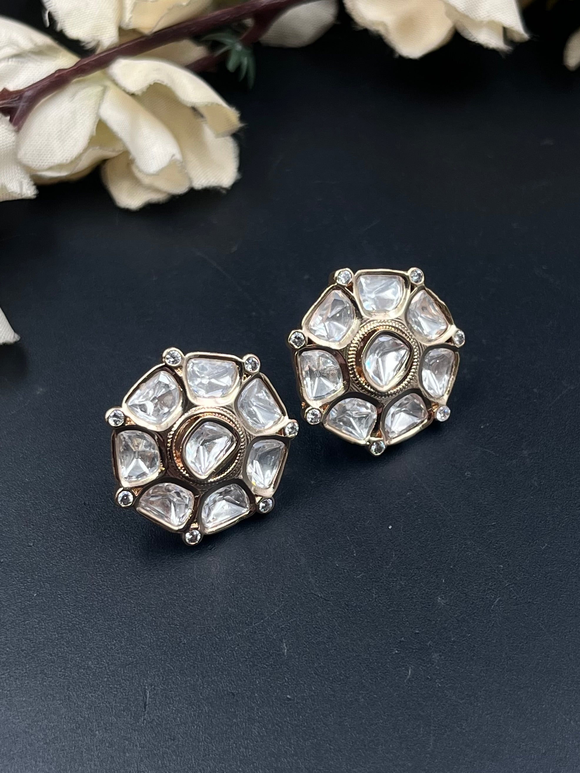 NAFISA EARRING