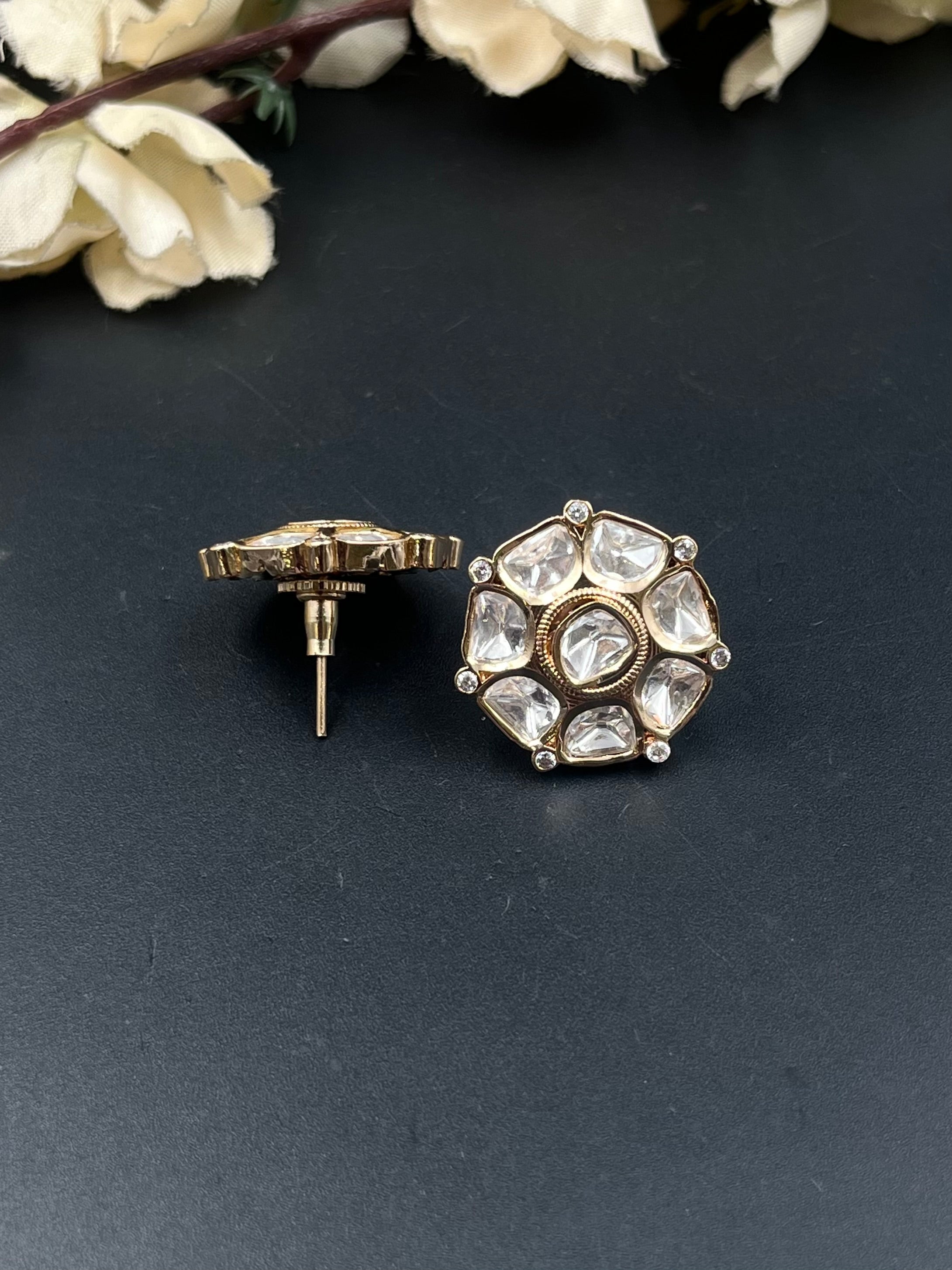 NAFISA EARRING