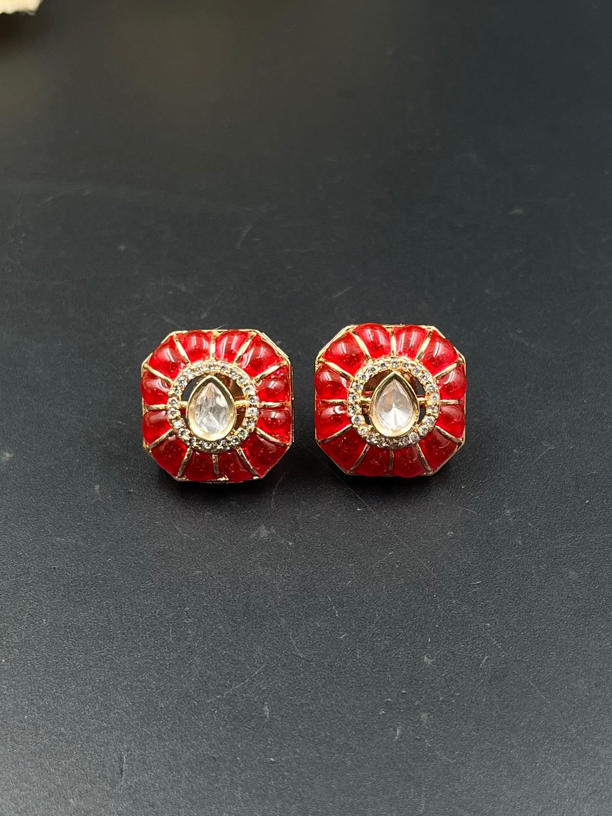RADWA EARRING