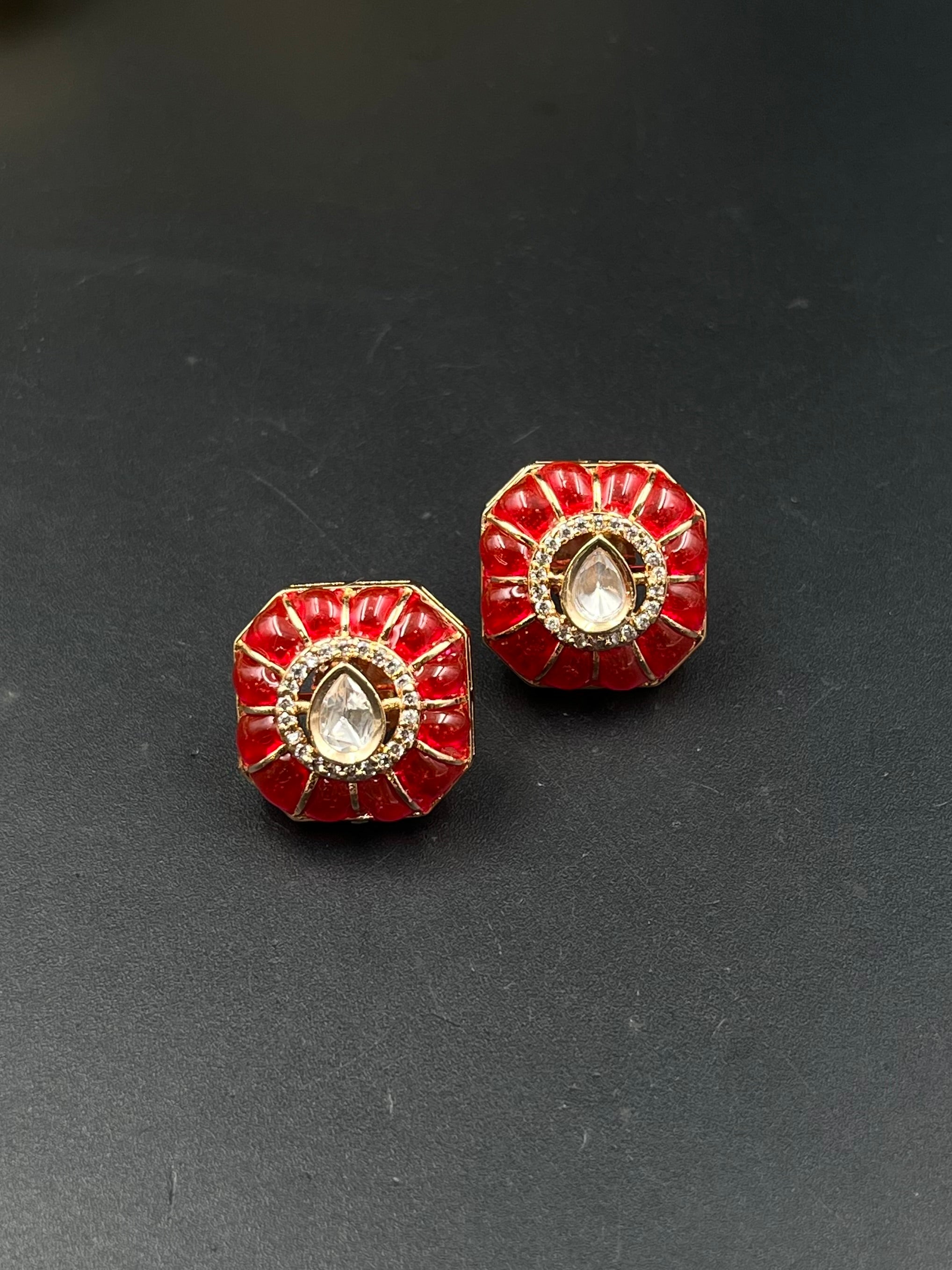 RADWA EARRING