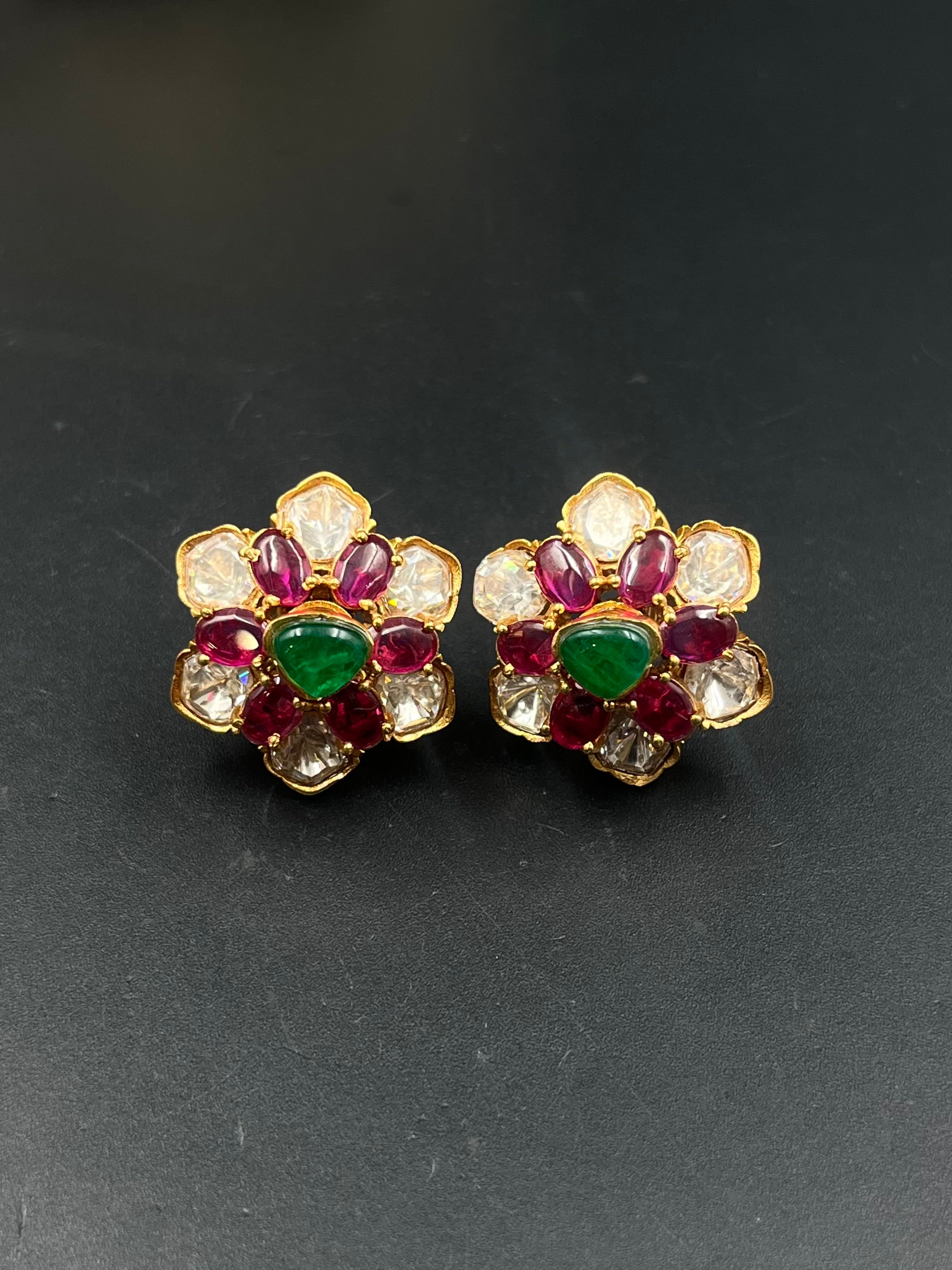 REEHA EARRING