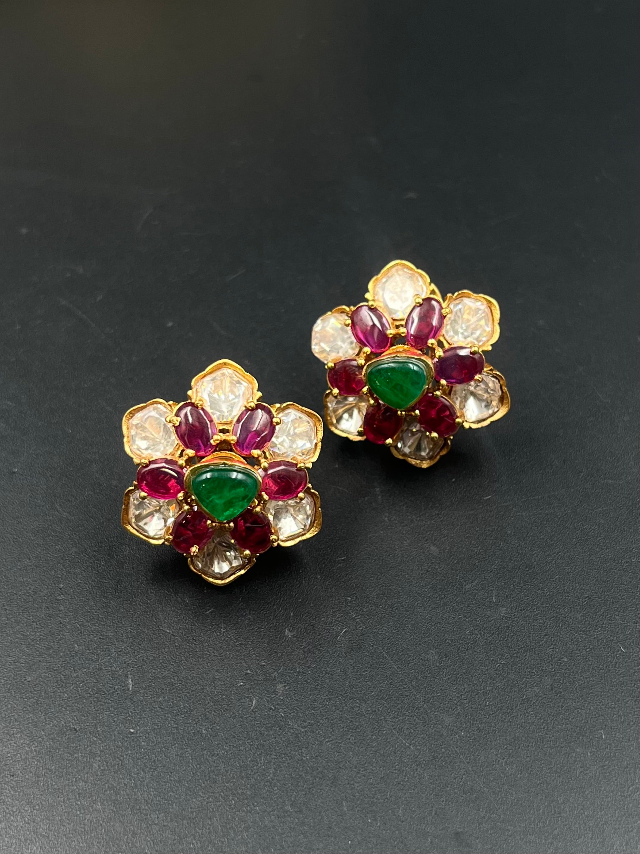 REEHA EARRING