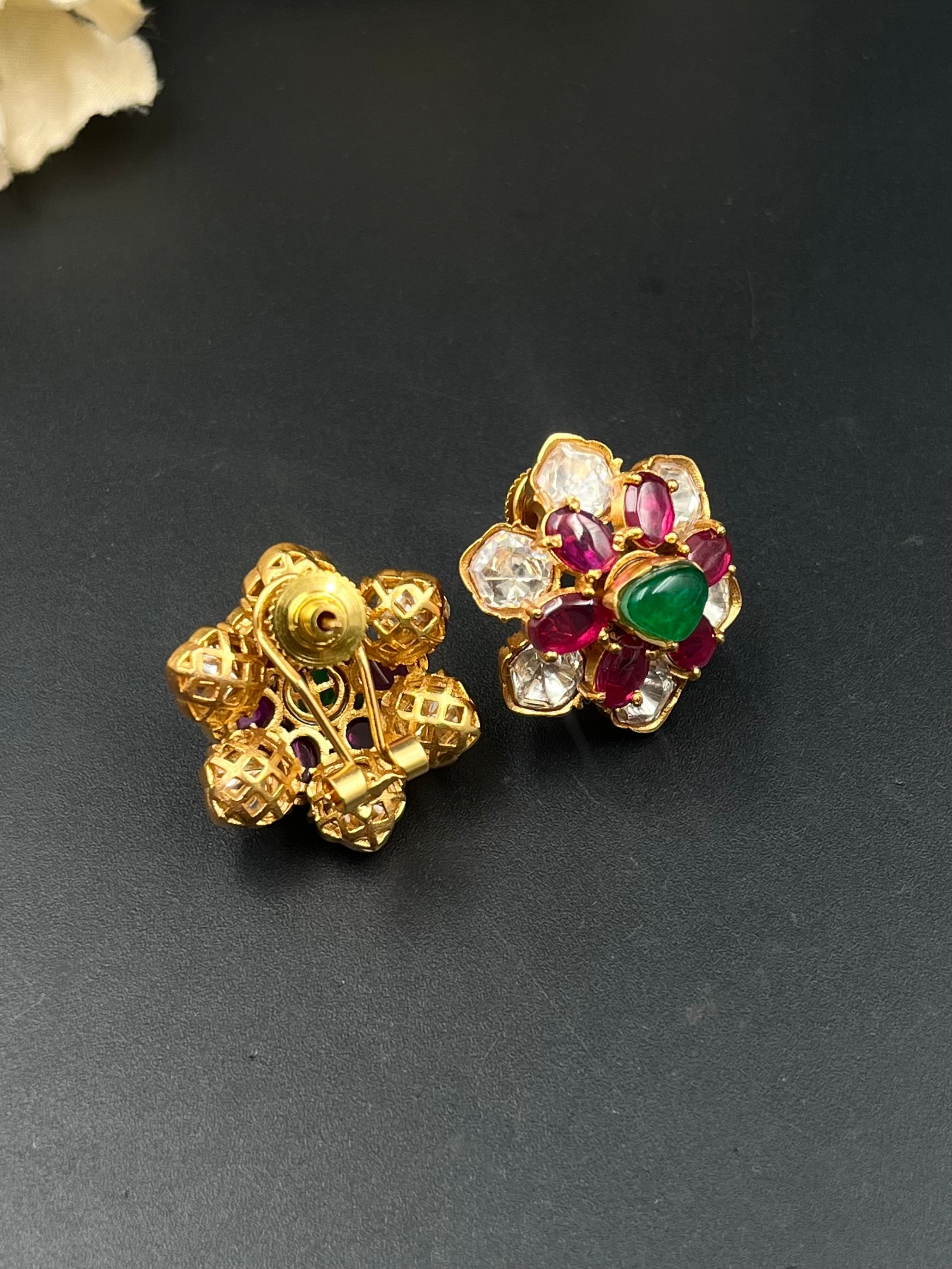 REEHA EARRING