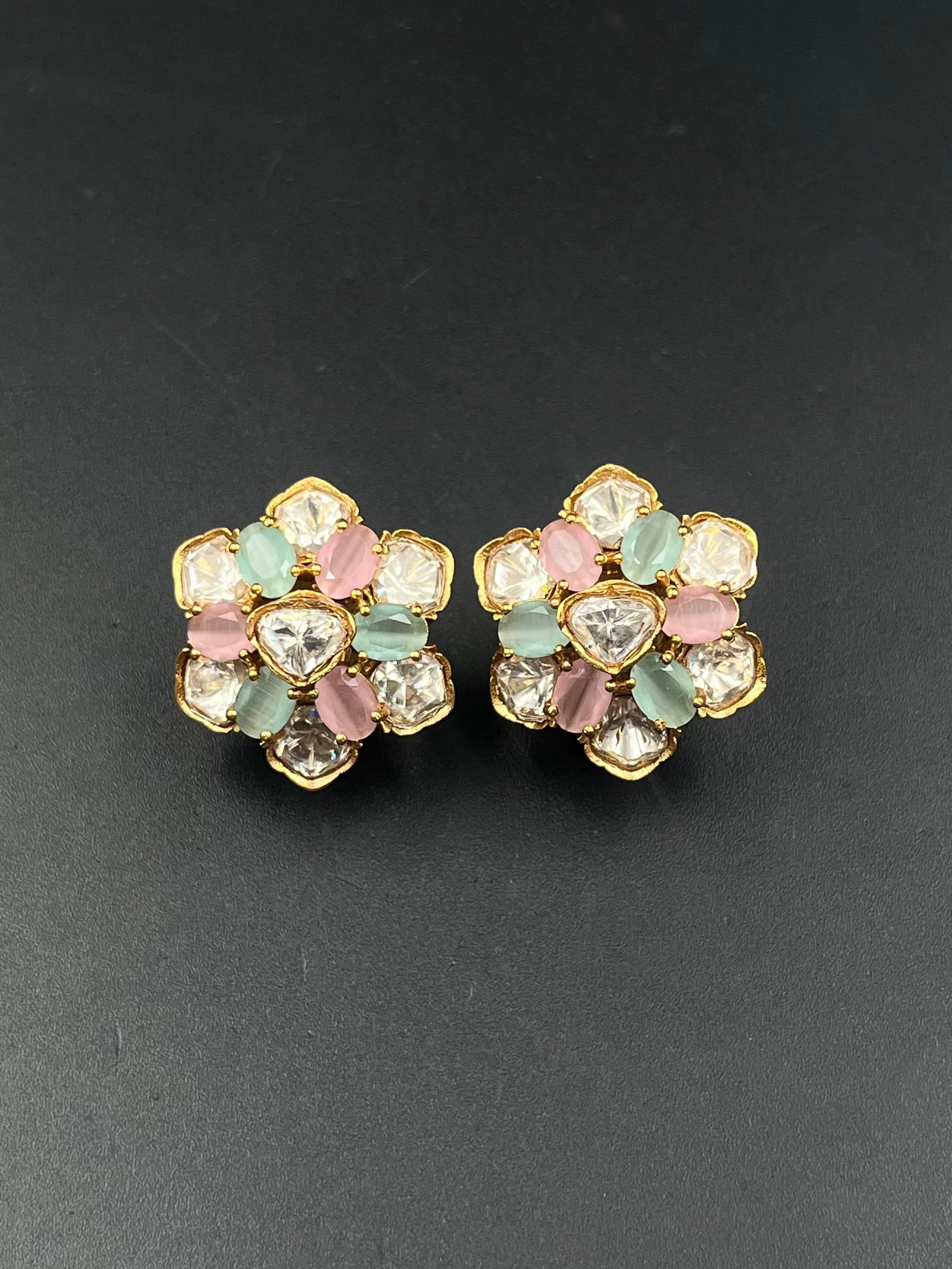 REEHA EARRING