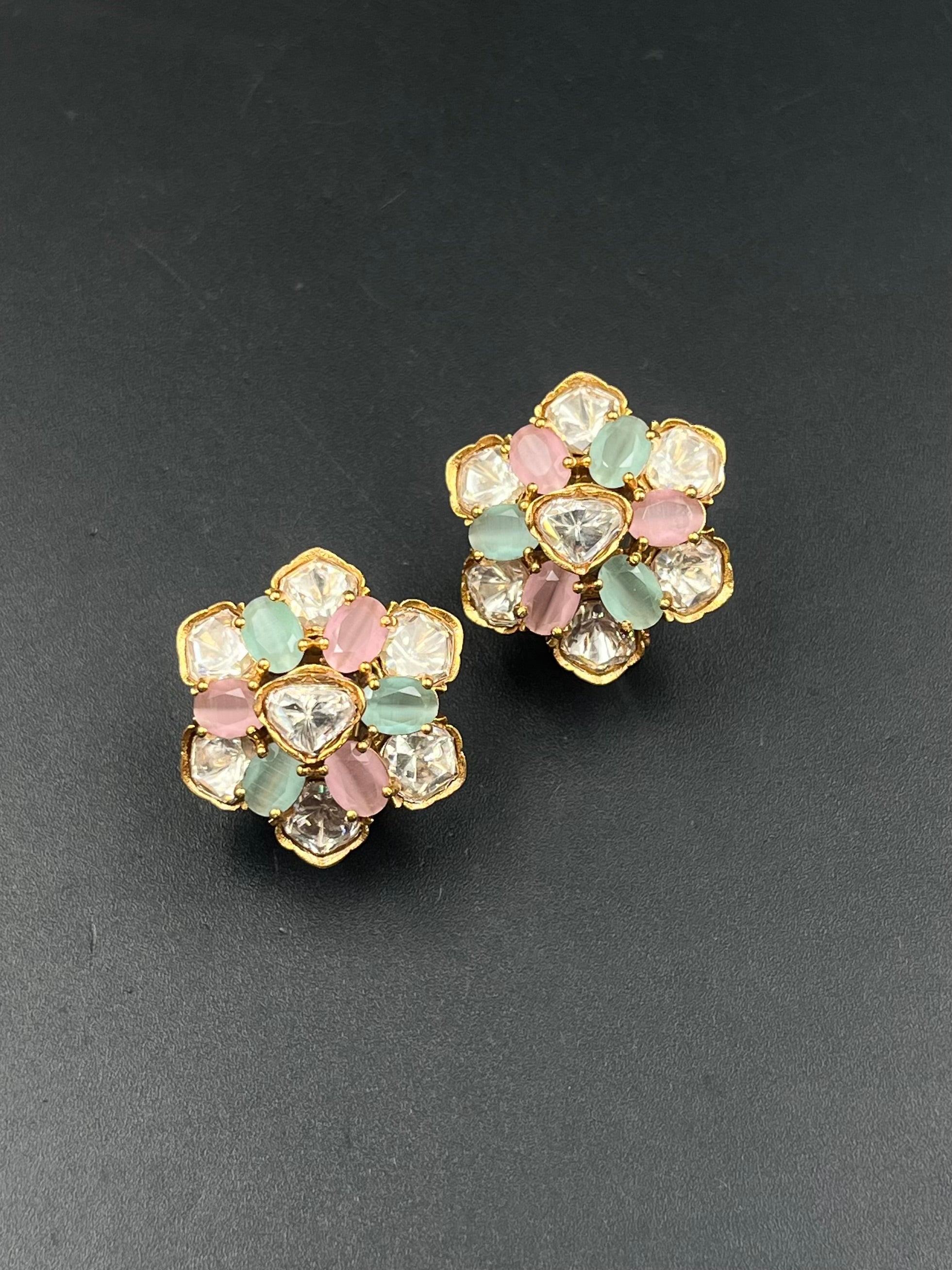 REEHA EARRING