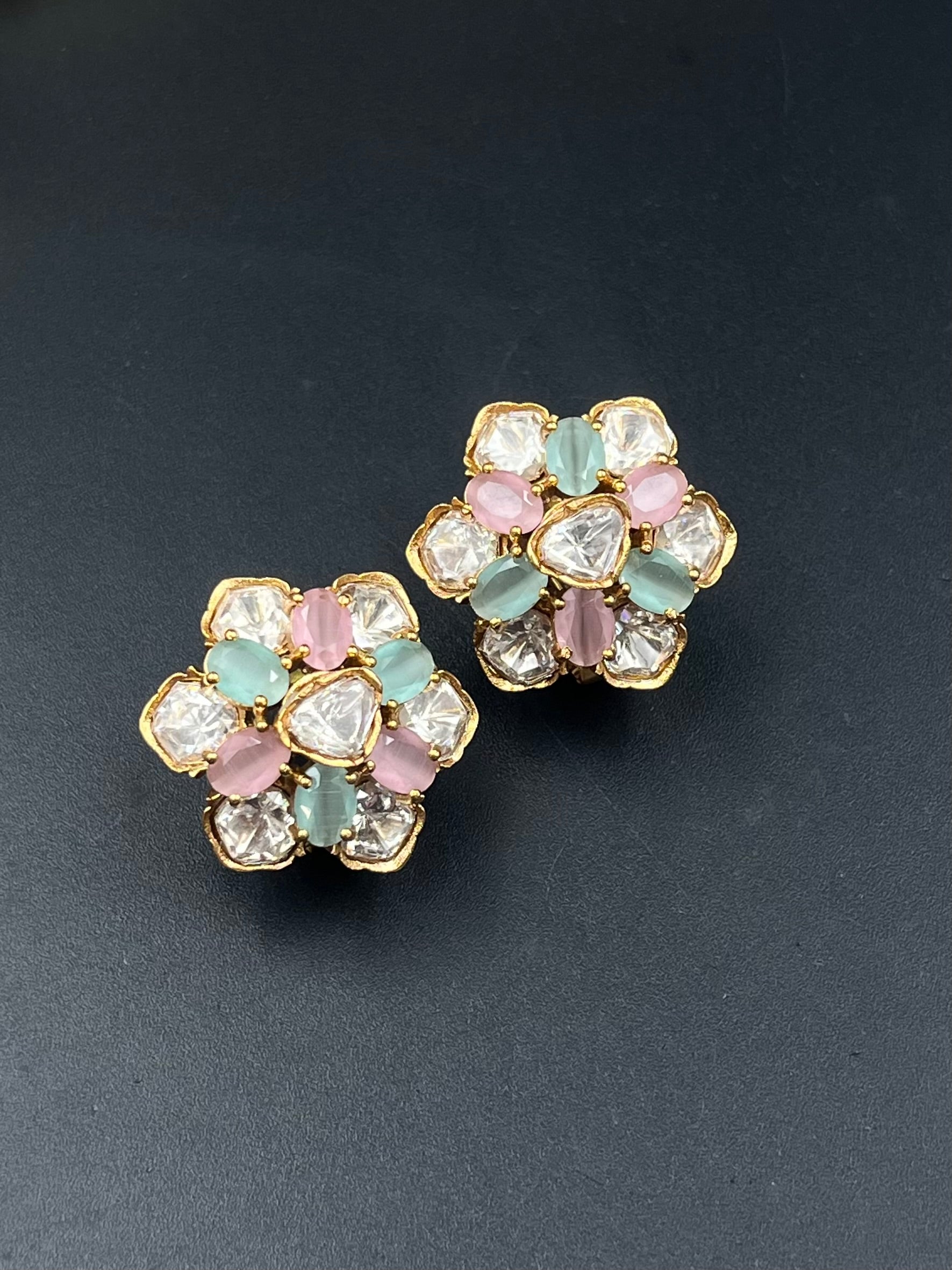 REEHA EARRING