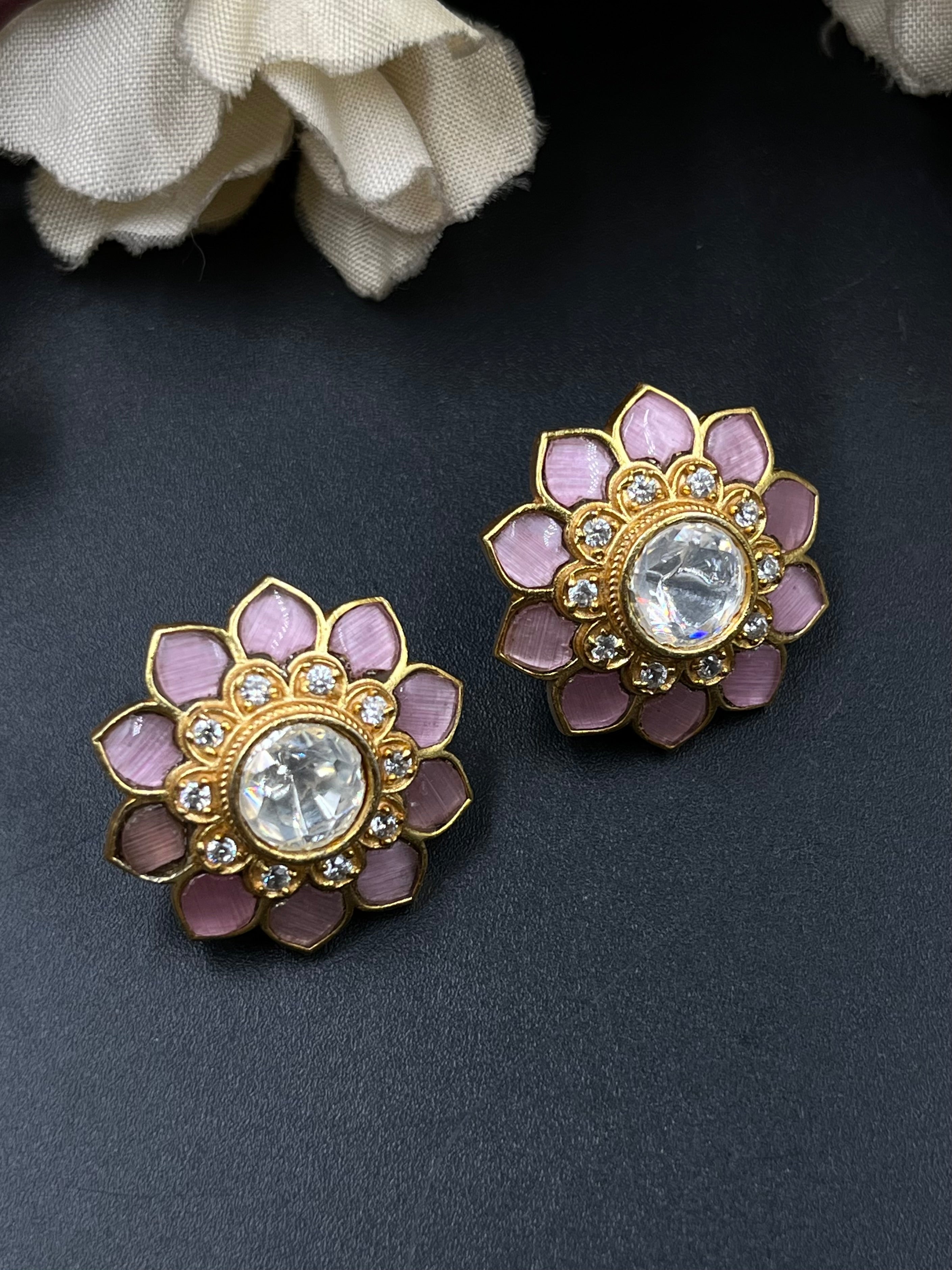 LAILA PENDANT