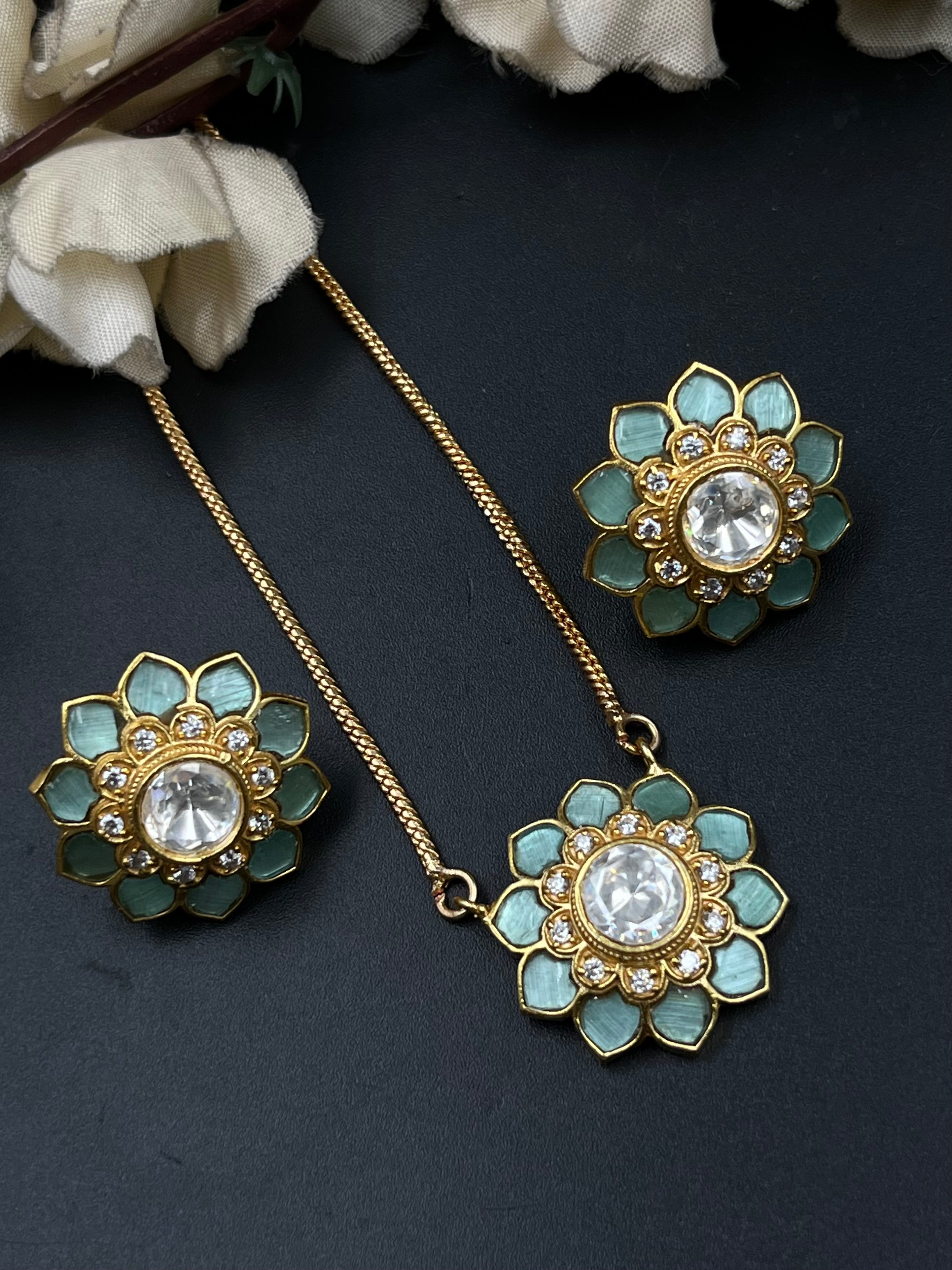 LAILA PENDANT