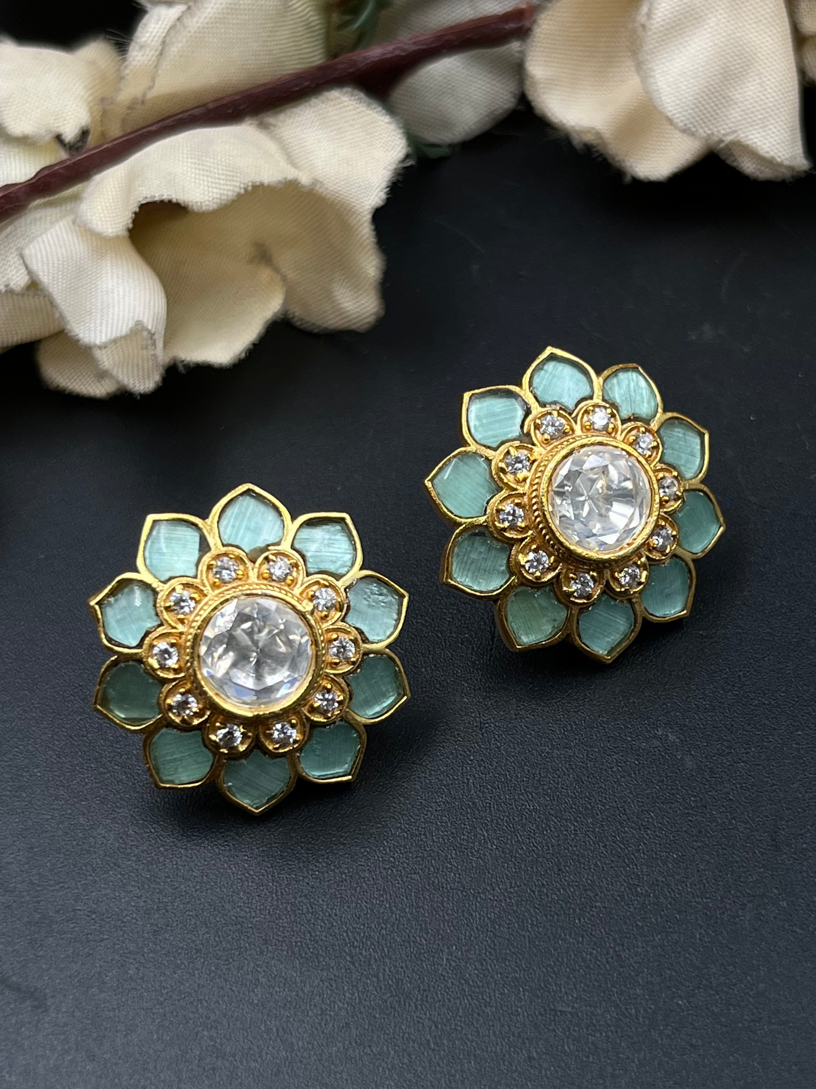 LAILA PENDANT