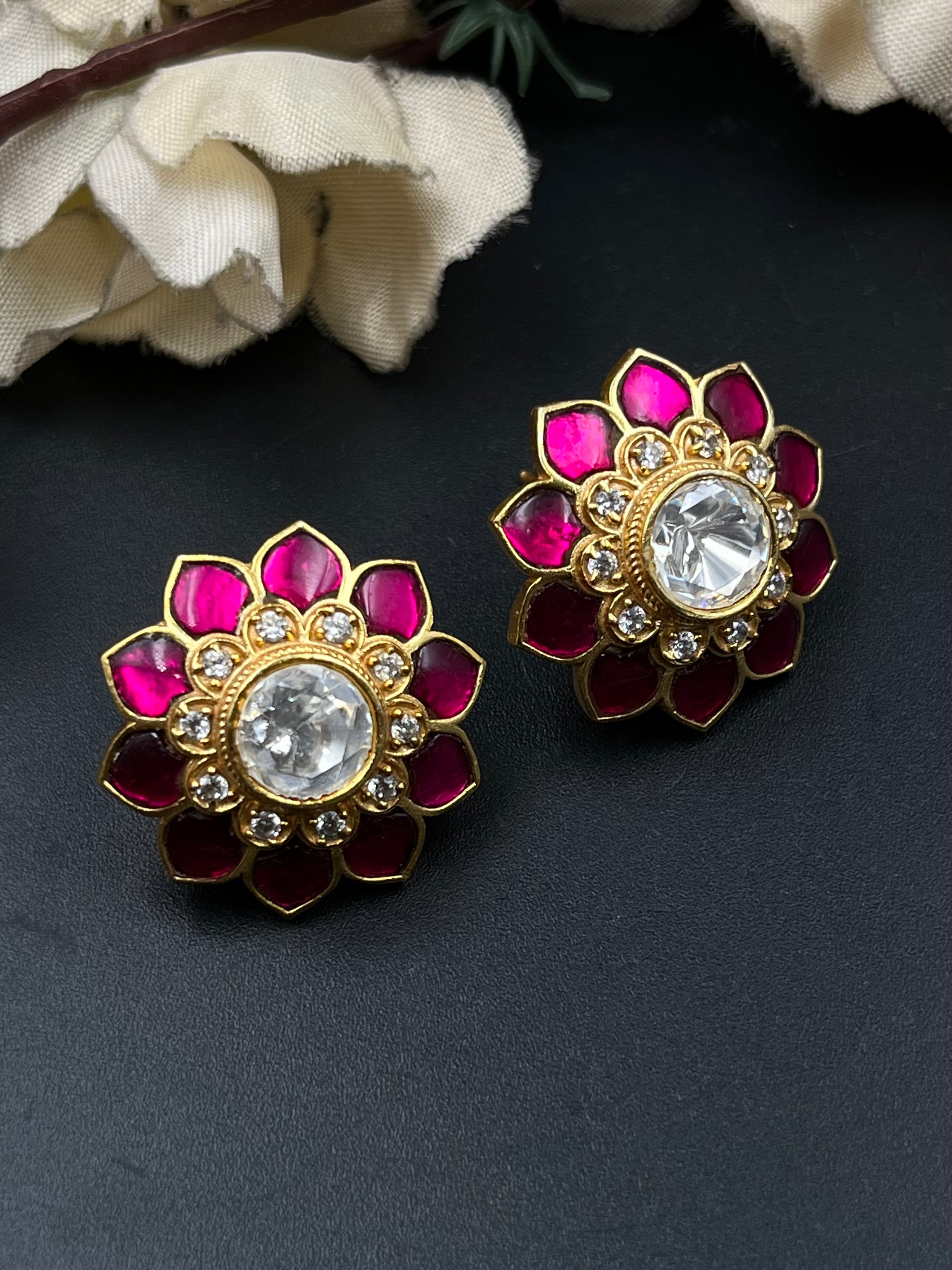 LAILA PENDANT