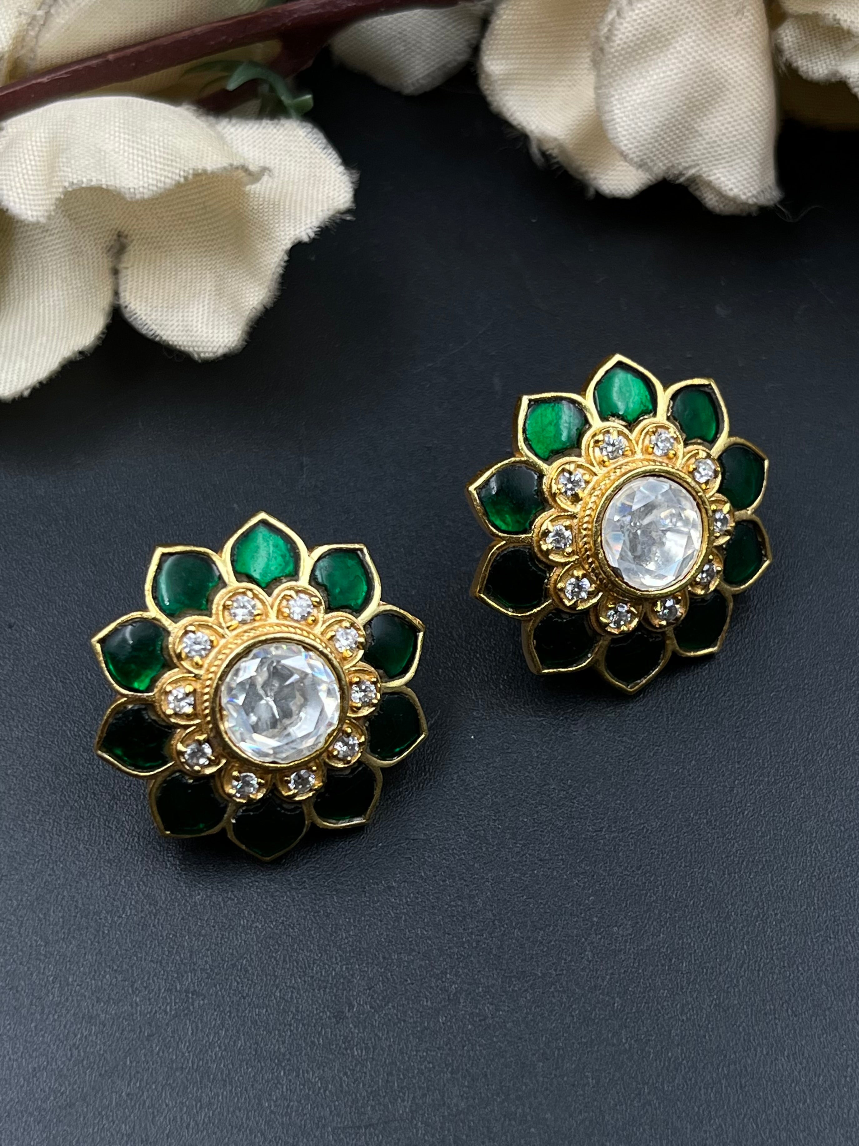 LAILA PENDANT