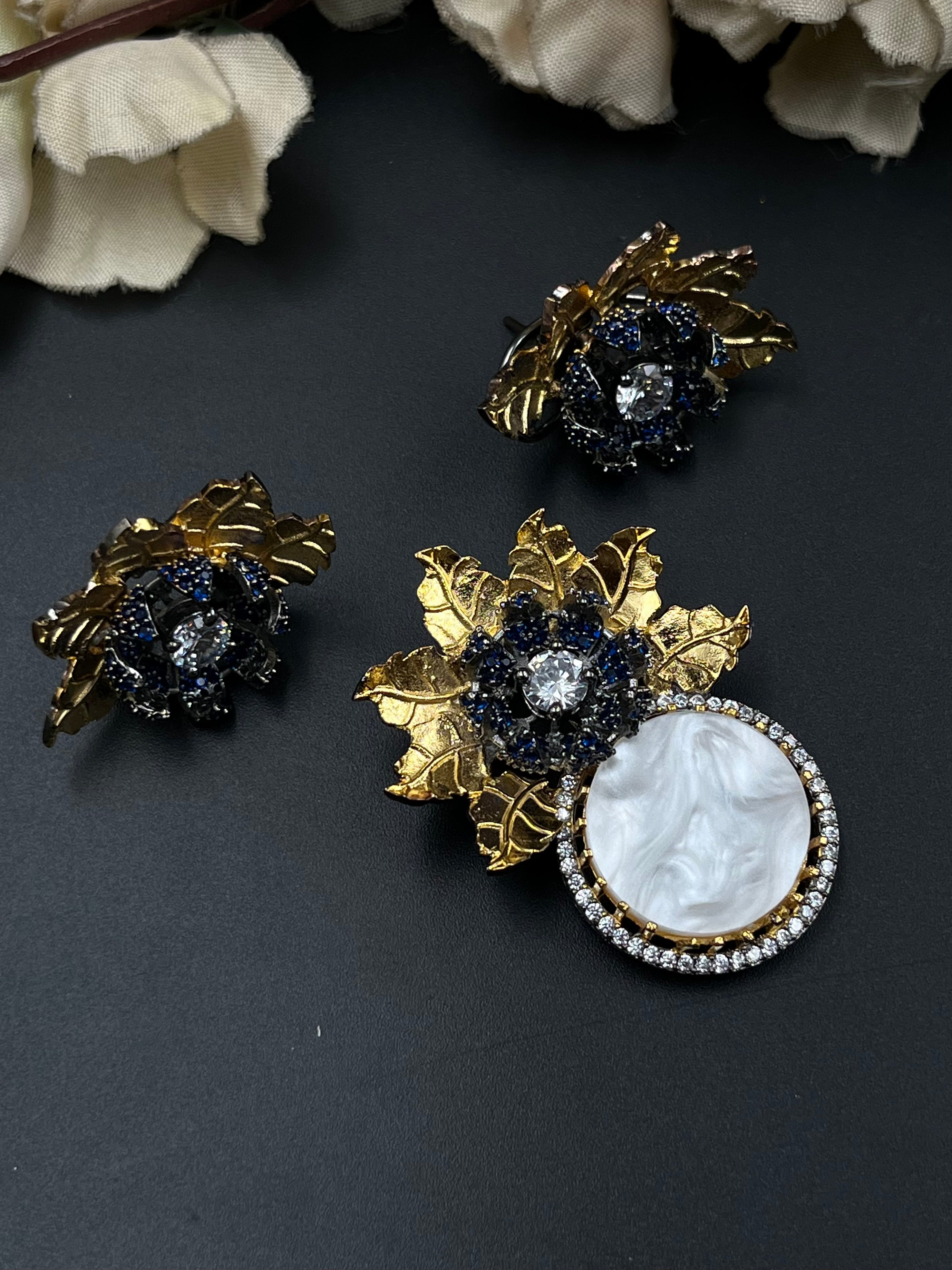 FALAK PENDANT