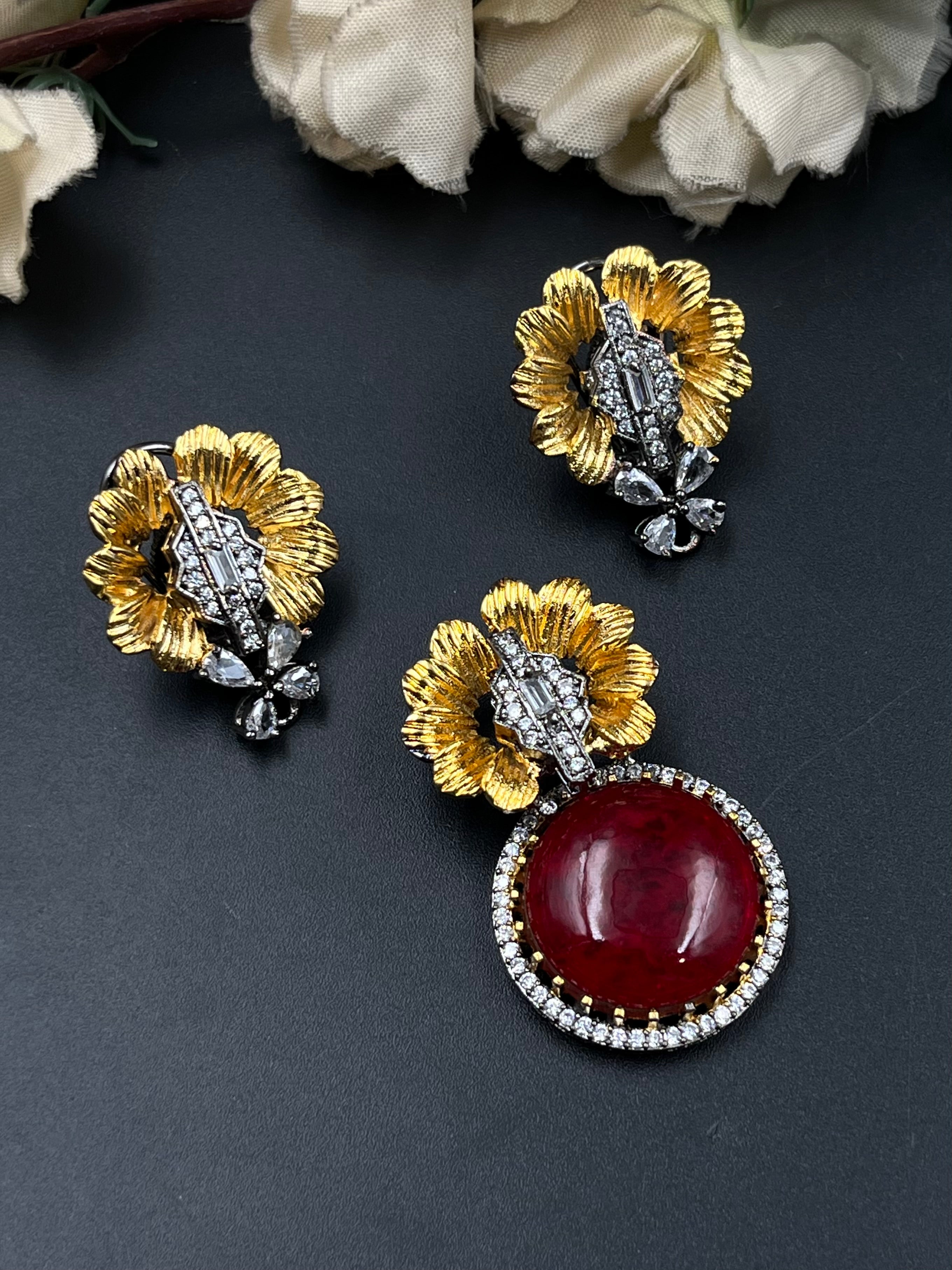 DALIA PENDANT
