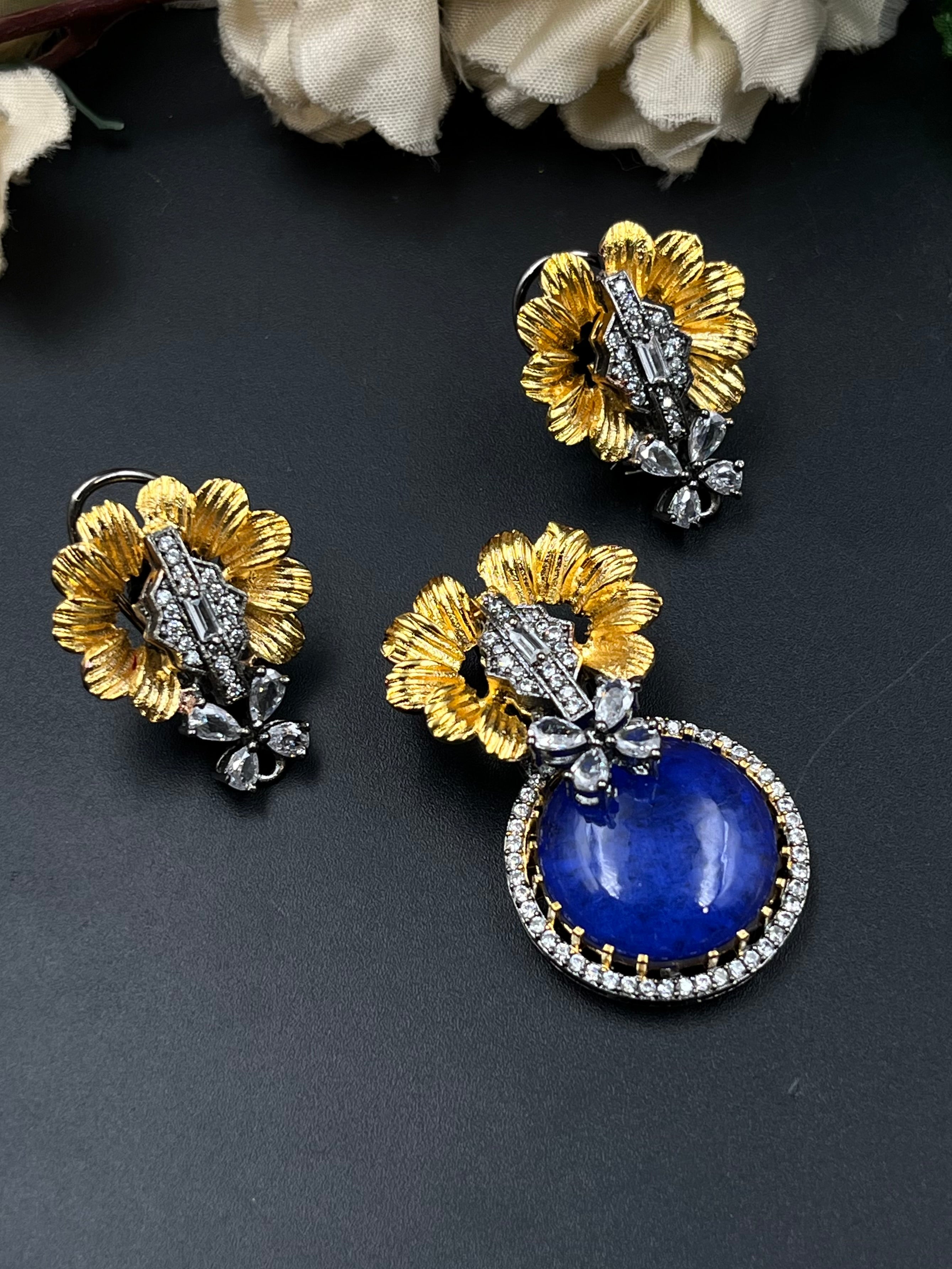DALIA PENDANT