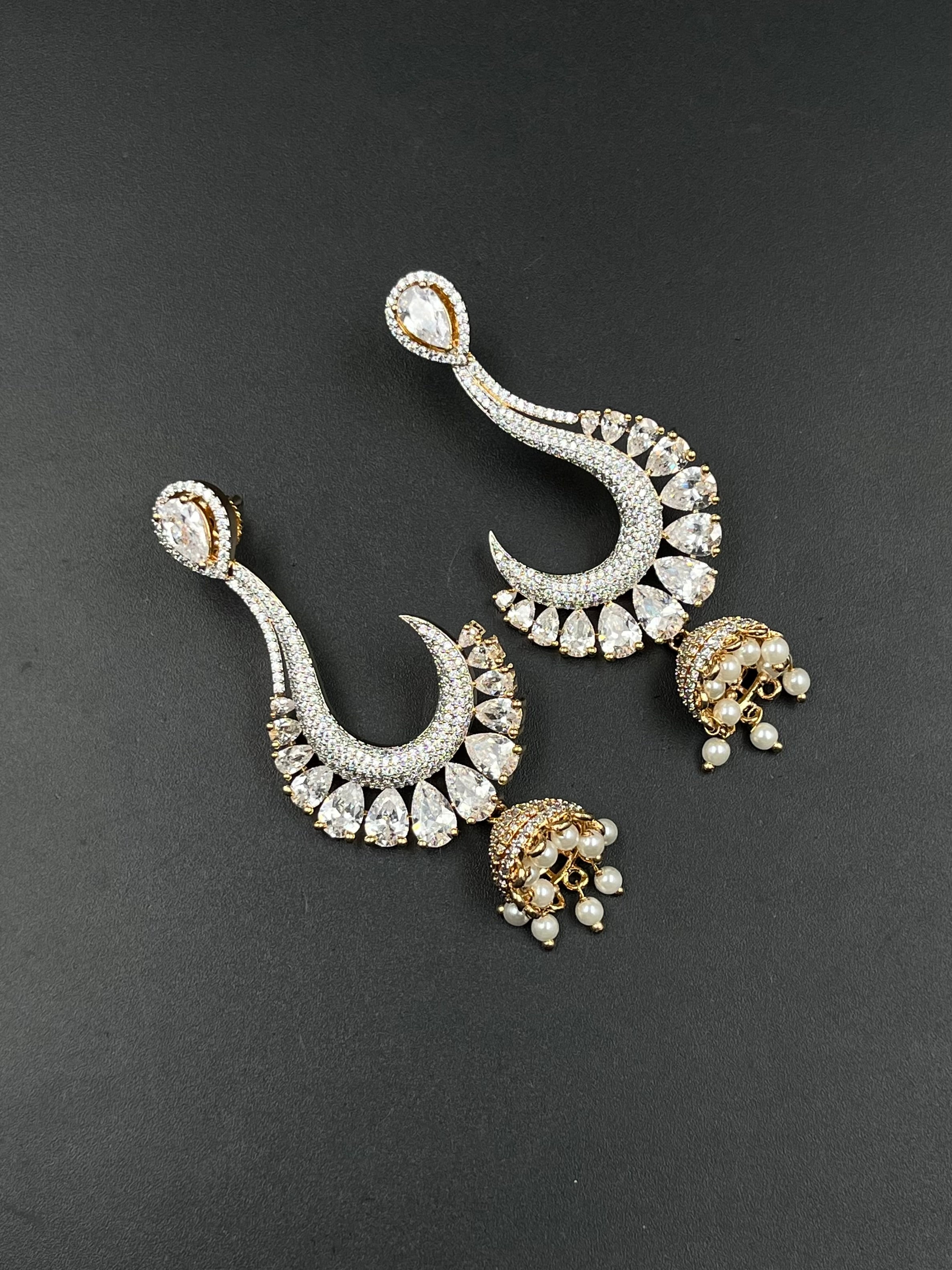 FARAH EARRING