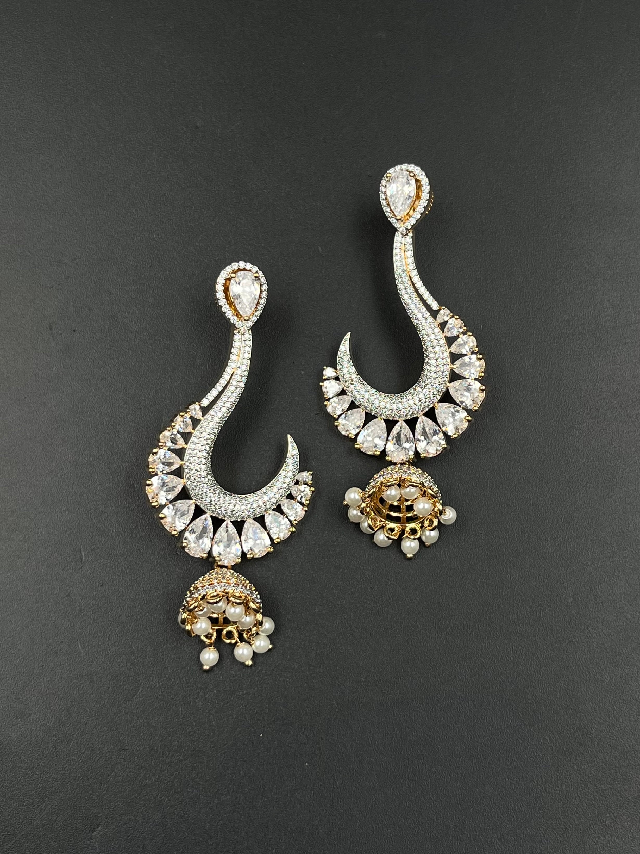 FARAH EARRING