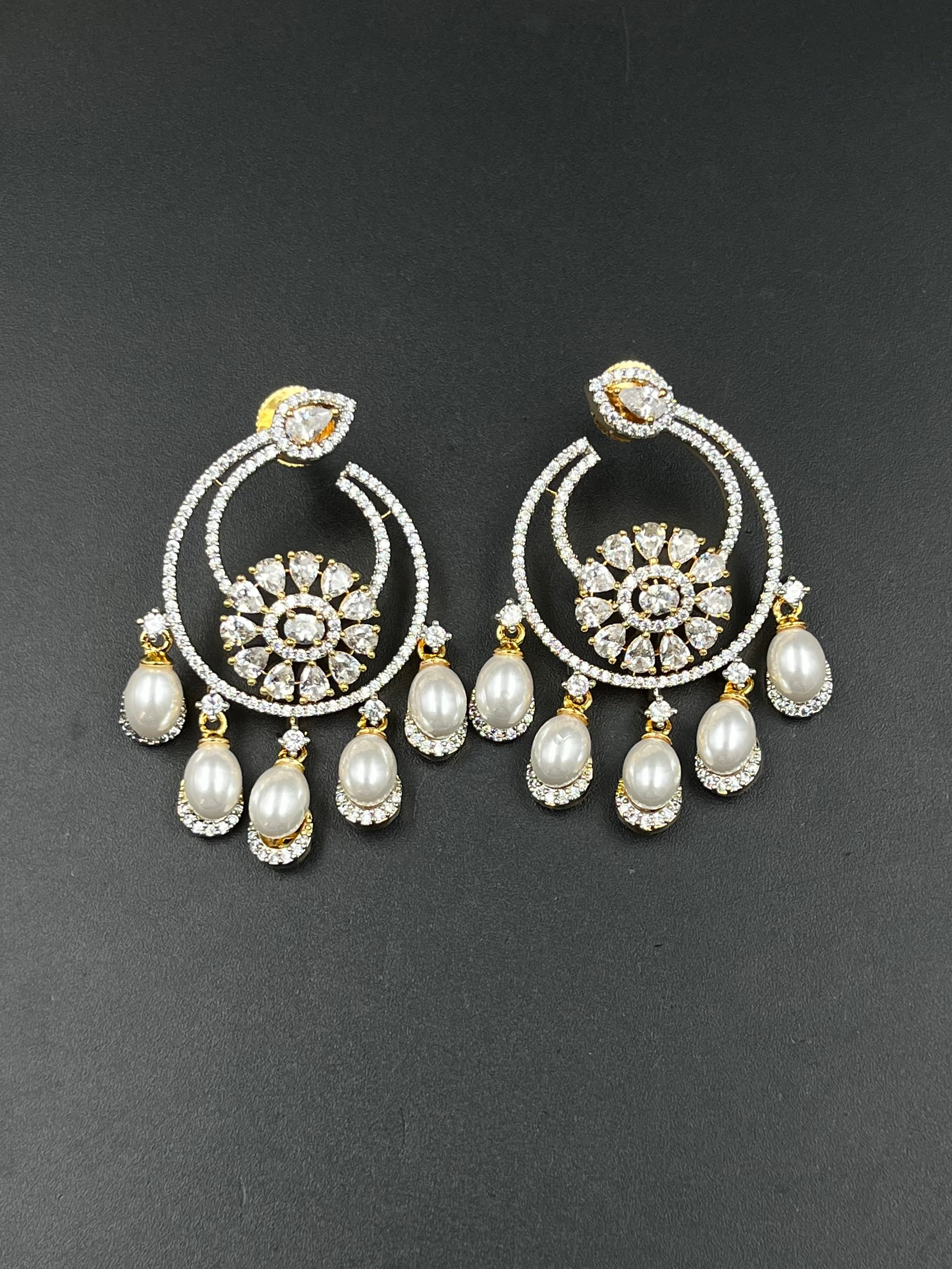 AYA EARRING