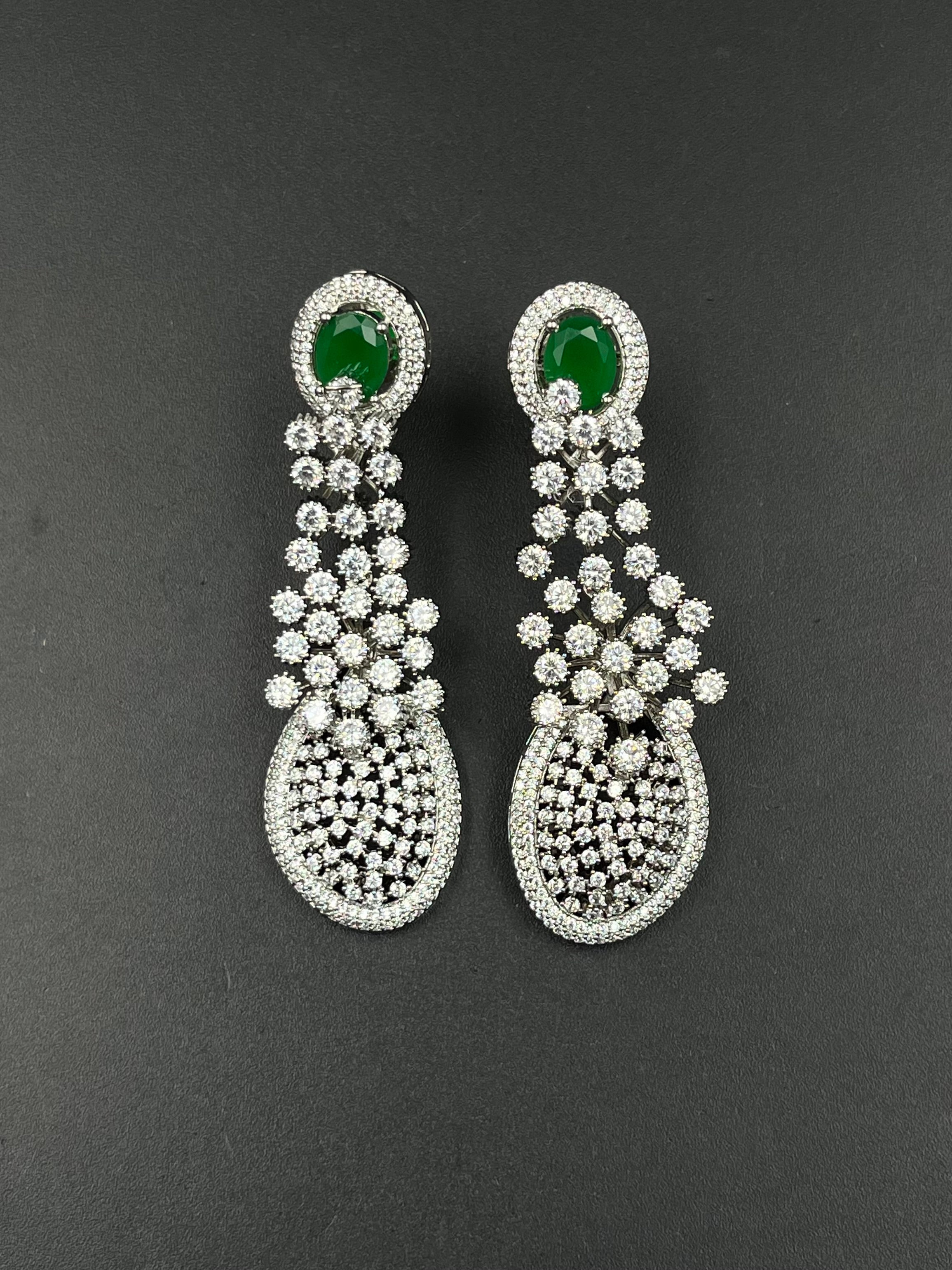 ANYA EARRING