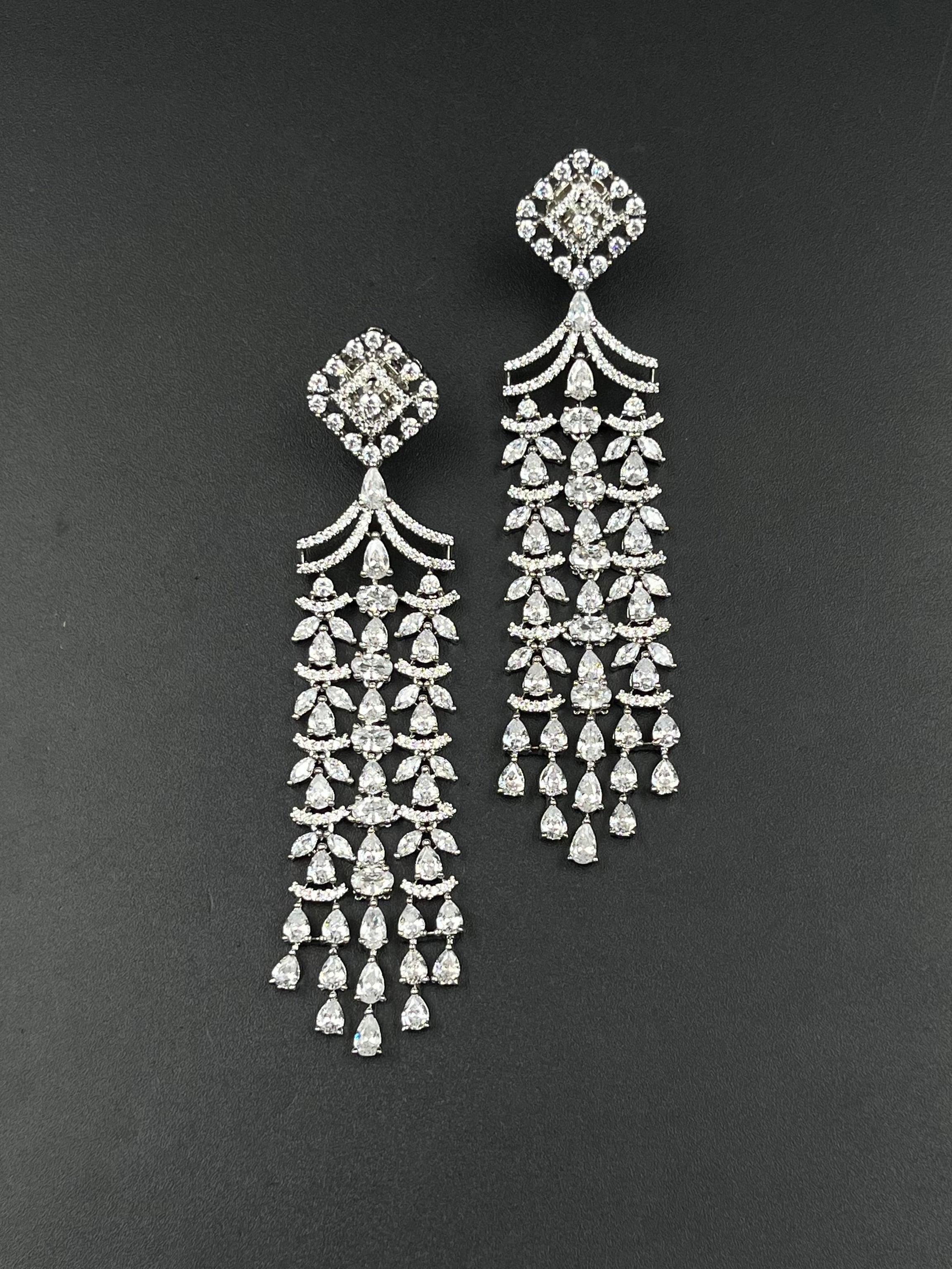 JAMILA EARRING