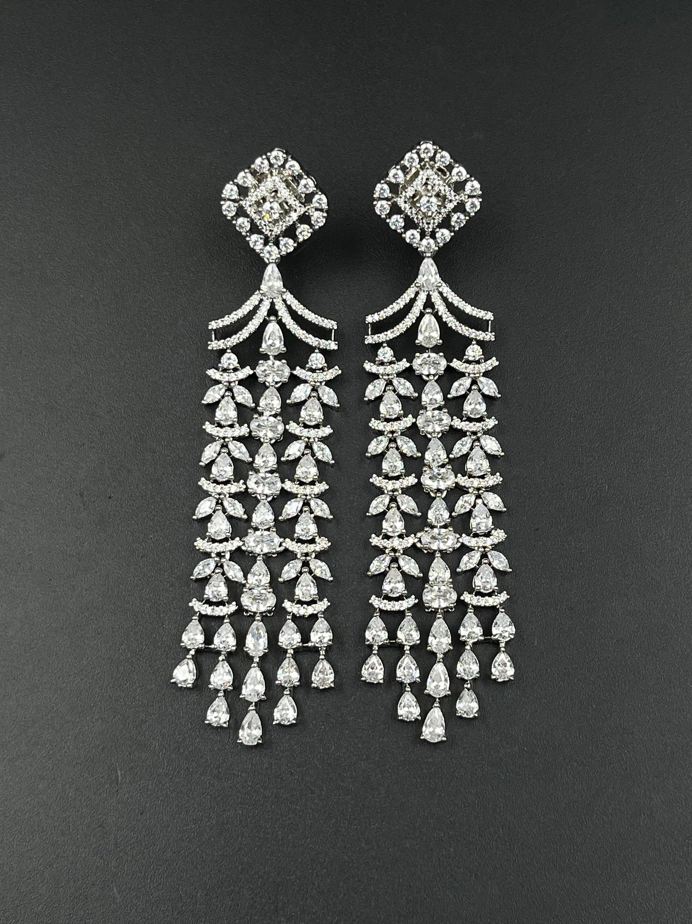 JAMILA EARRING