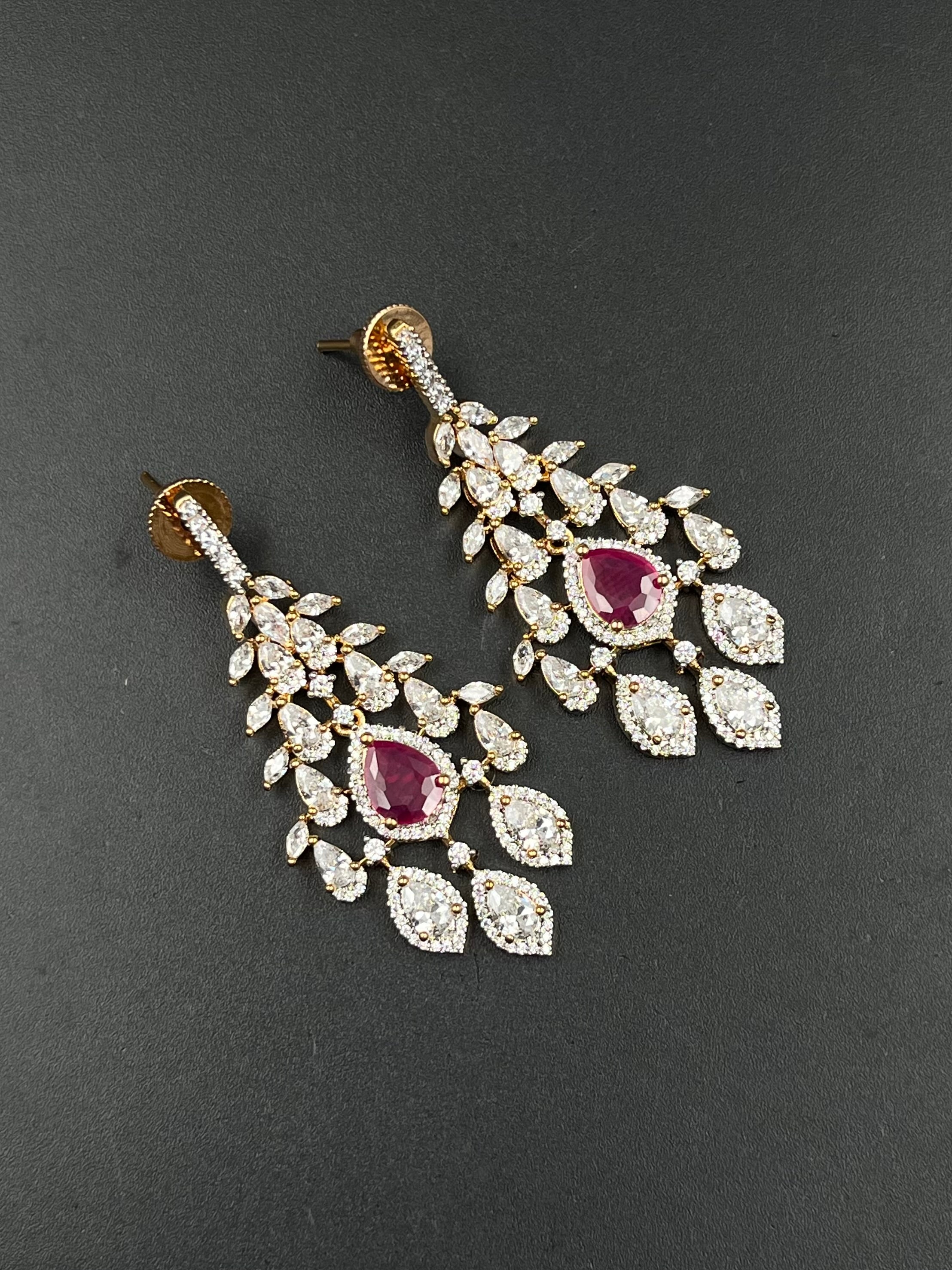 RIMA EARRING