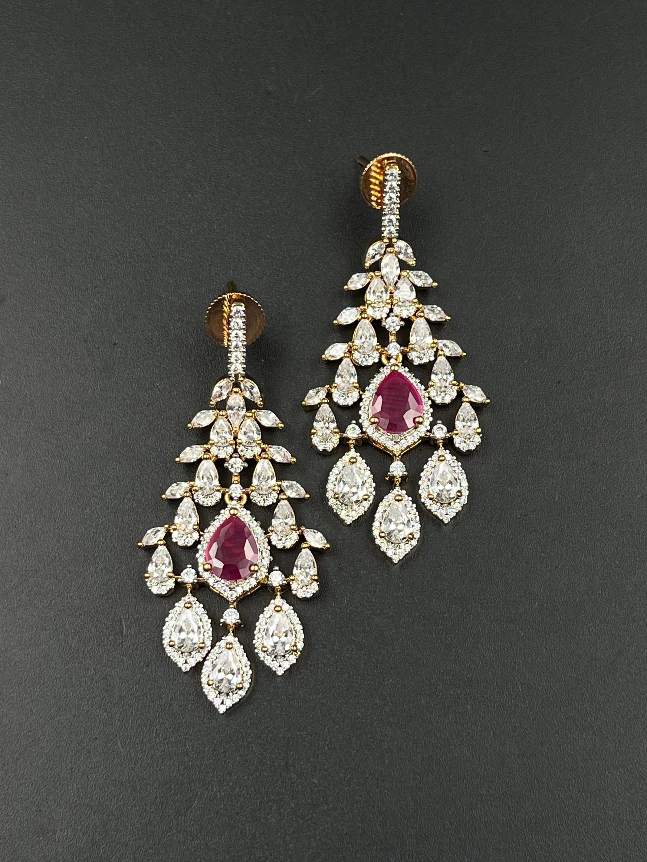 RIMA EARRING