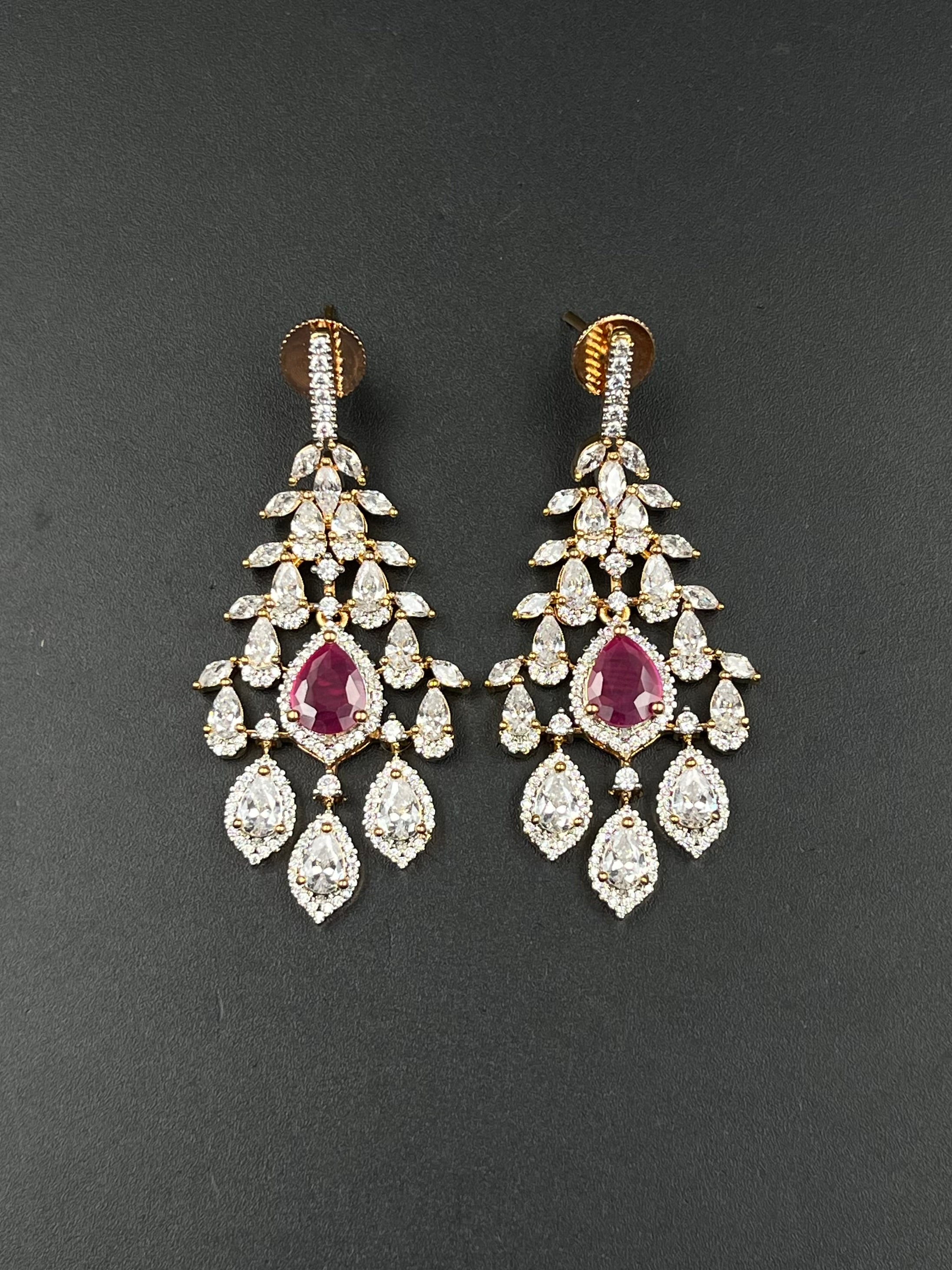 RIMA EARRING