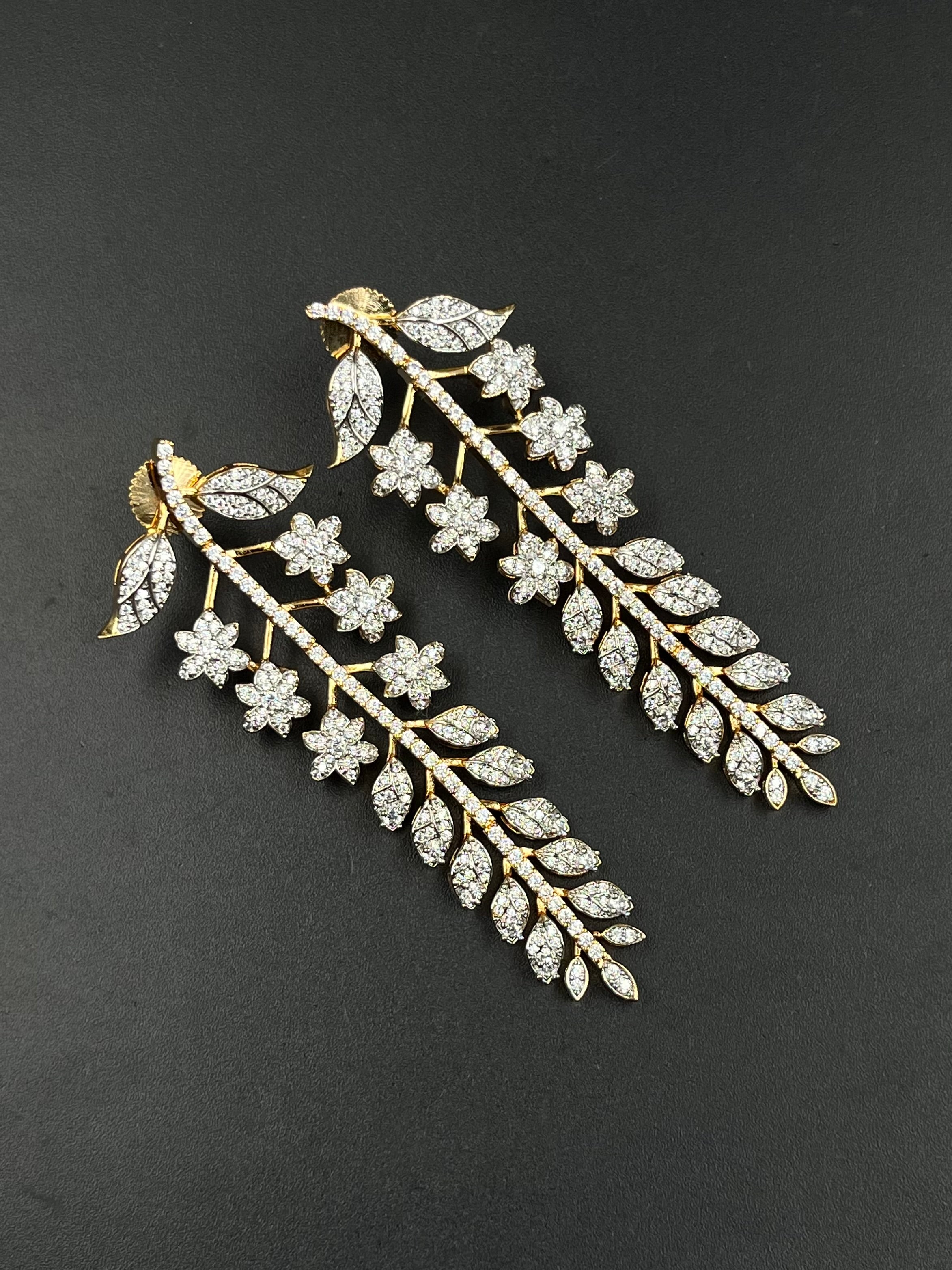 MEHER EARRING